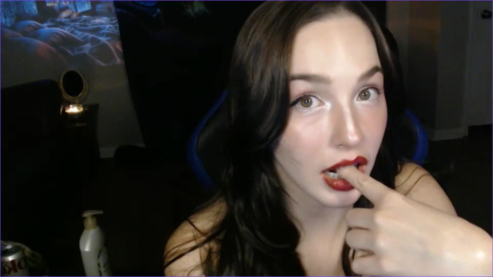 Gallery image thumbnail from Blov3's myfreecams stream on, 05/07/2026, 06:37 image 4 of 20