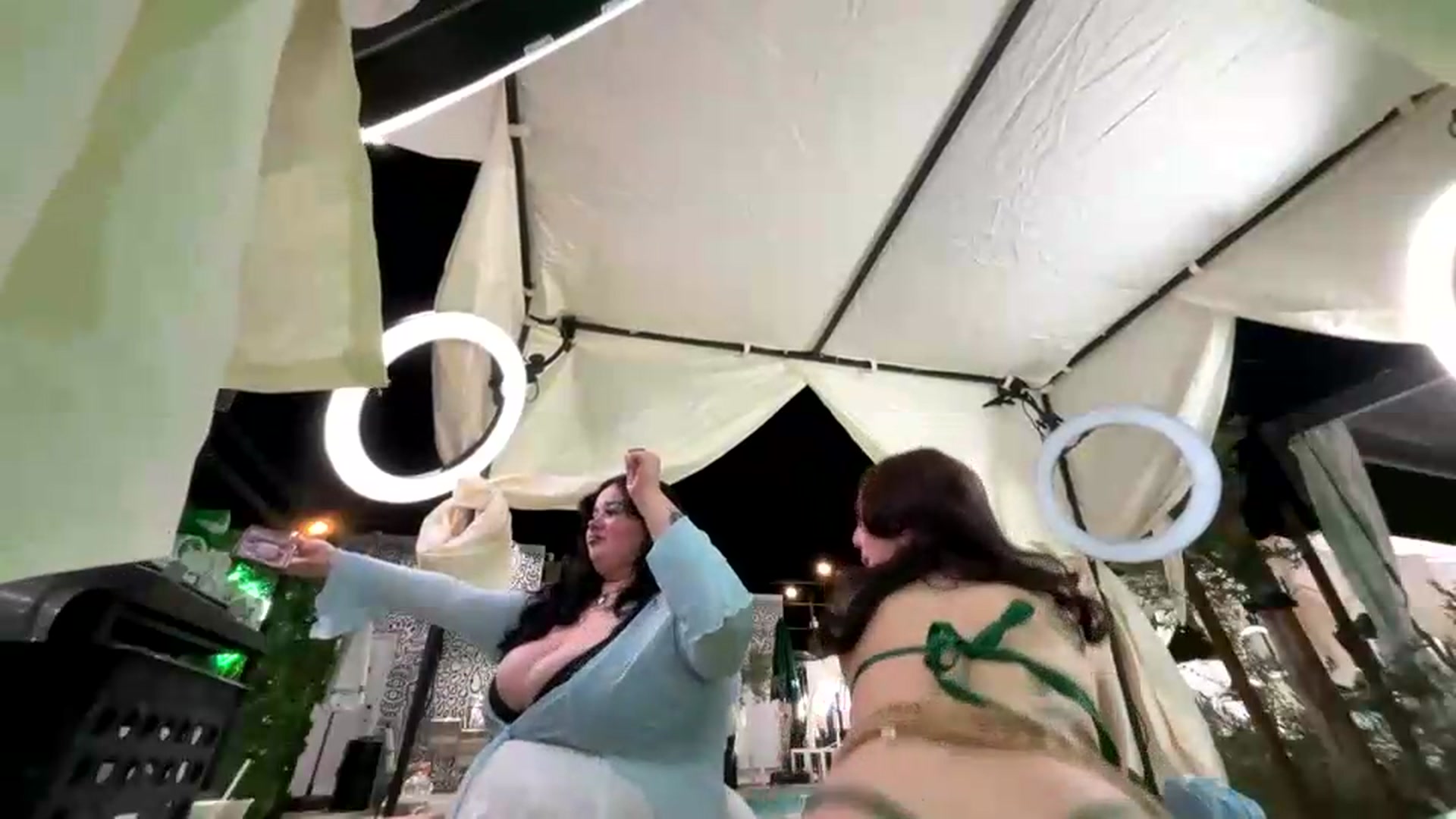 Gallery image thumbnail from Blov3's myfreecams stream on, 05/20/2026, 09:34 image 18 of 20