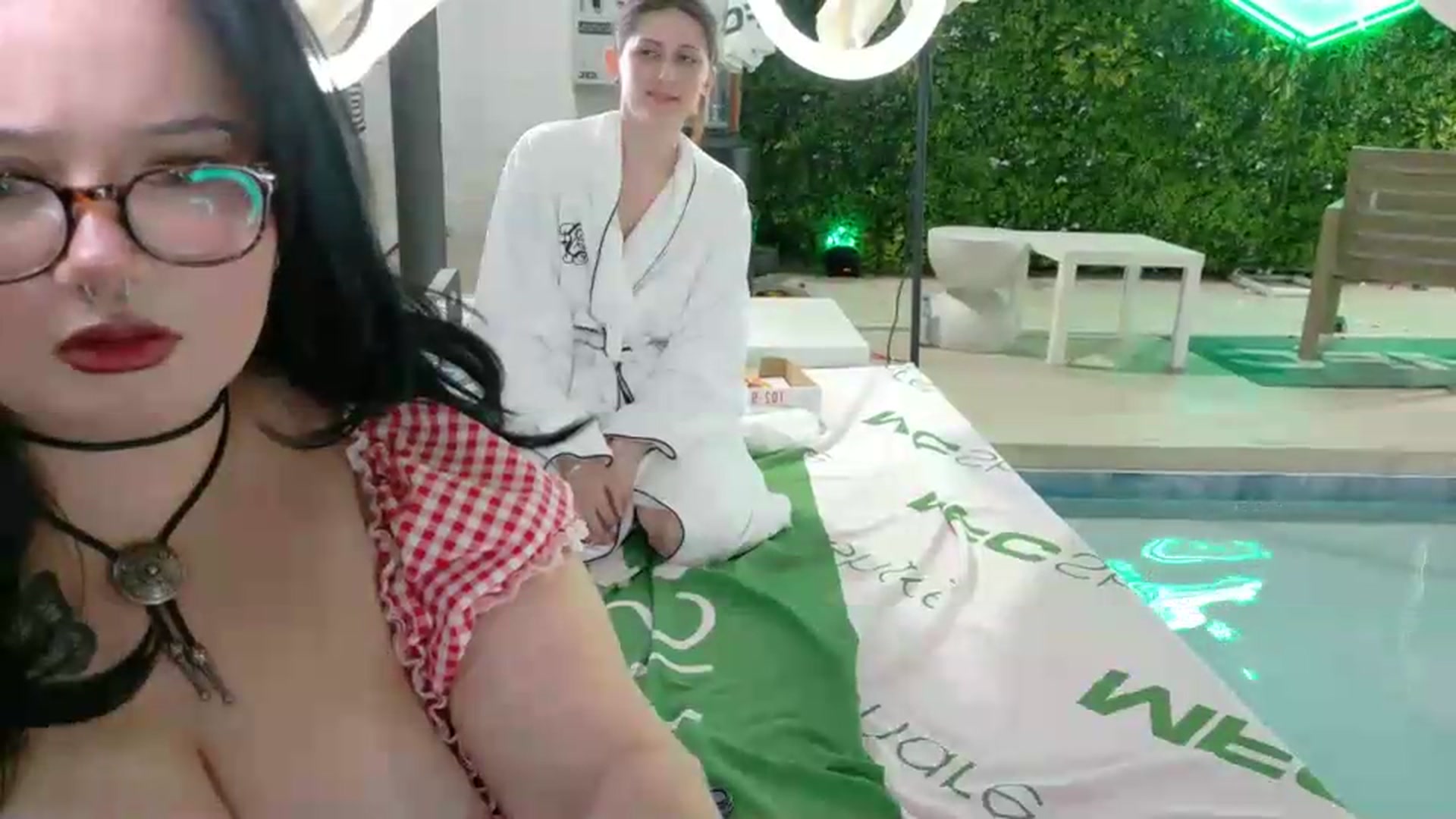 Gallery image thumbnail from Blov3's myfreecams stream on, 05/21/2026, 08:35 image 4 of 20