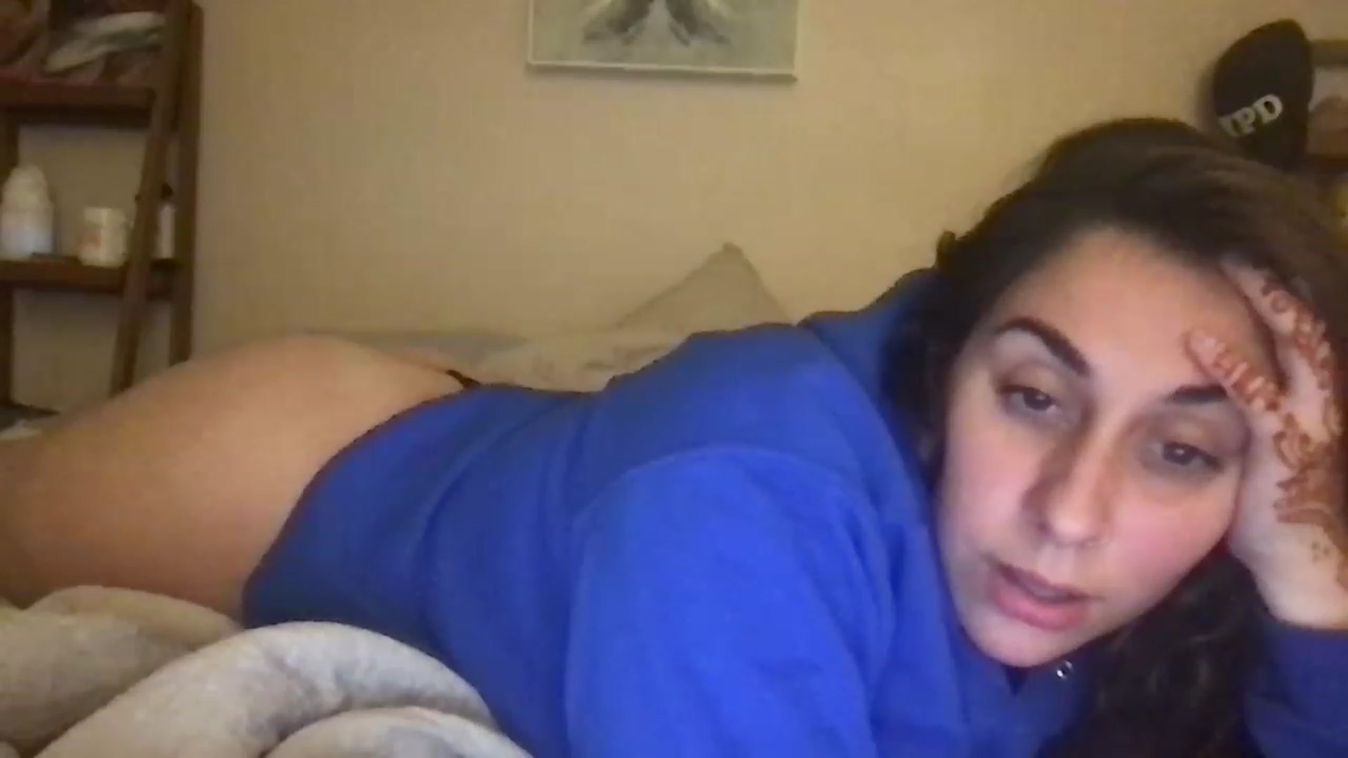 Gallery image thumbnail from BluMariposa's myfreecams stream on, 03/20/2023, 01:18 image 18 of 20