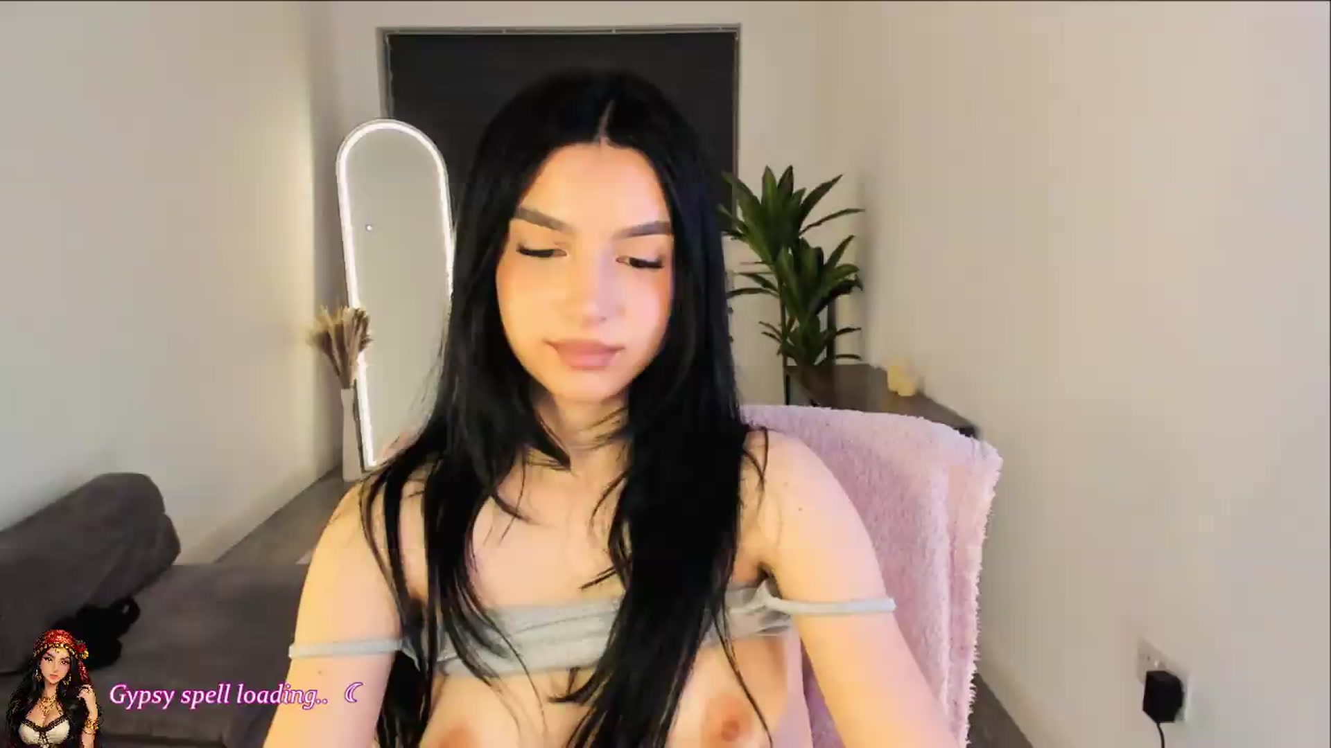 Gallery image thumbnail from Bludreina's myfreecams stream on, 05/06/2026, 01:44 image 17 of 20