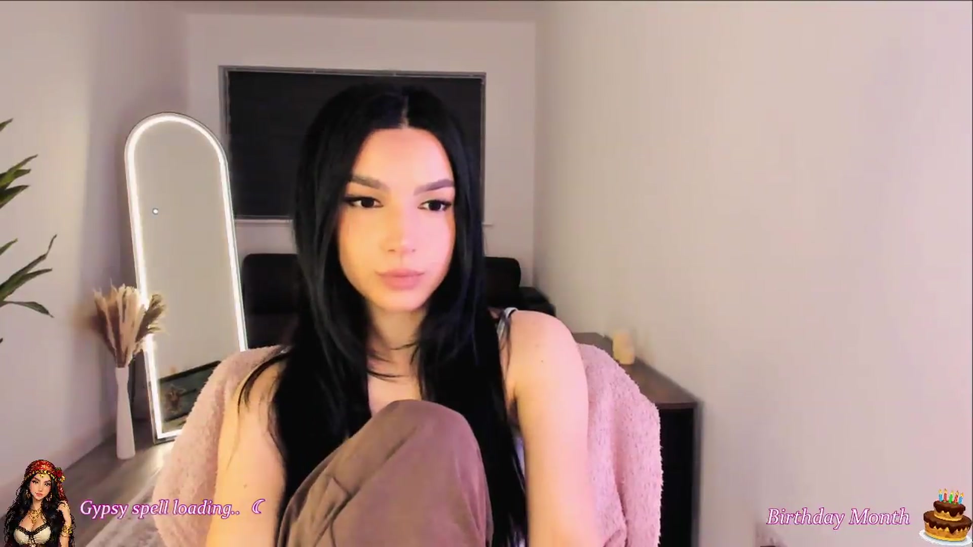Gallery image thumbnail from Bludreina's myfreecams stream on, 05/10/2026, 24:01 image 6 of 20