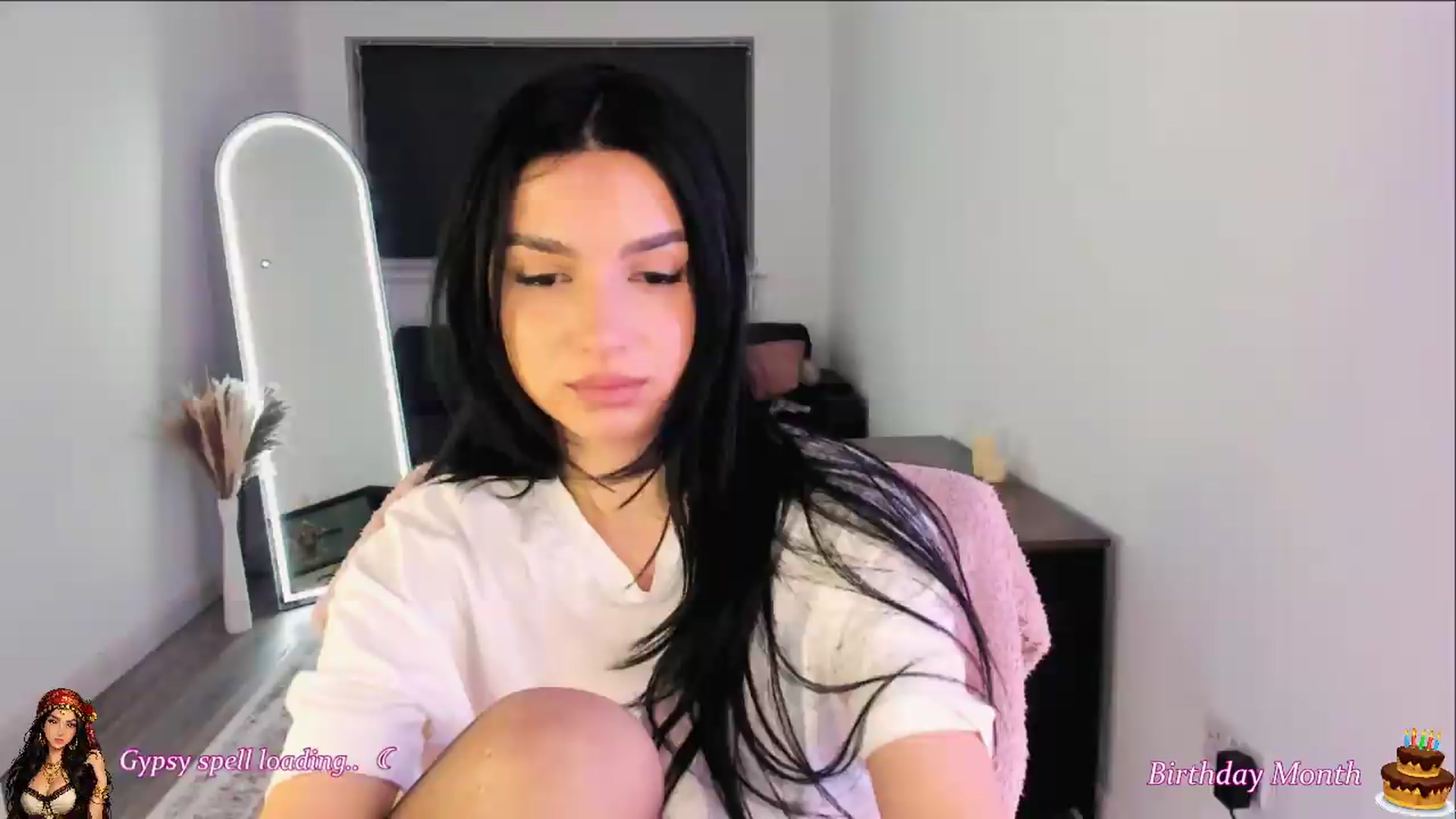 Gallery image thumbnail from Bludreina's myfreecams stream on, 05/15/2026, 03:35 image 19 of 20
