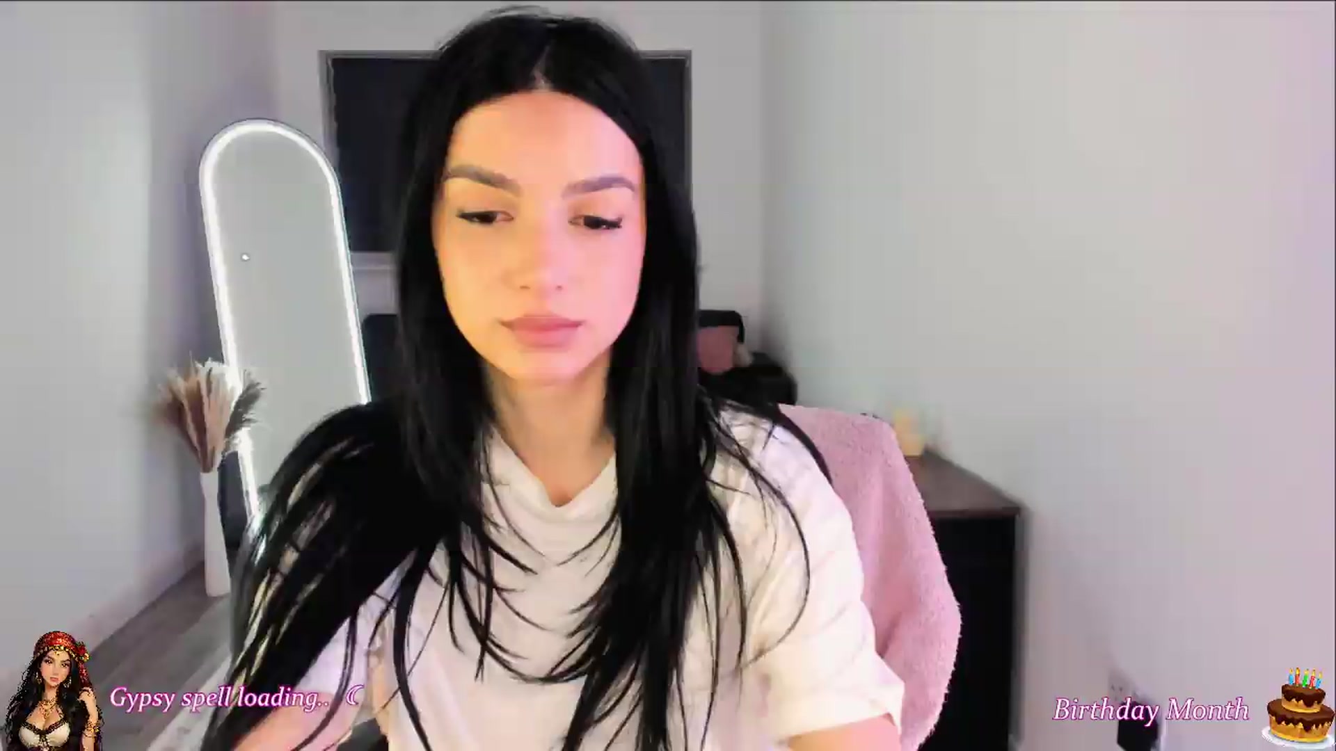 Gallery image thumbnail from Bludreina's myfreecams stream on, 05/15/2026, 03:35 image 15 of 20