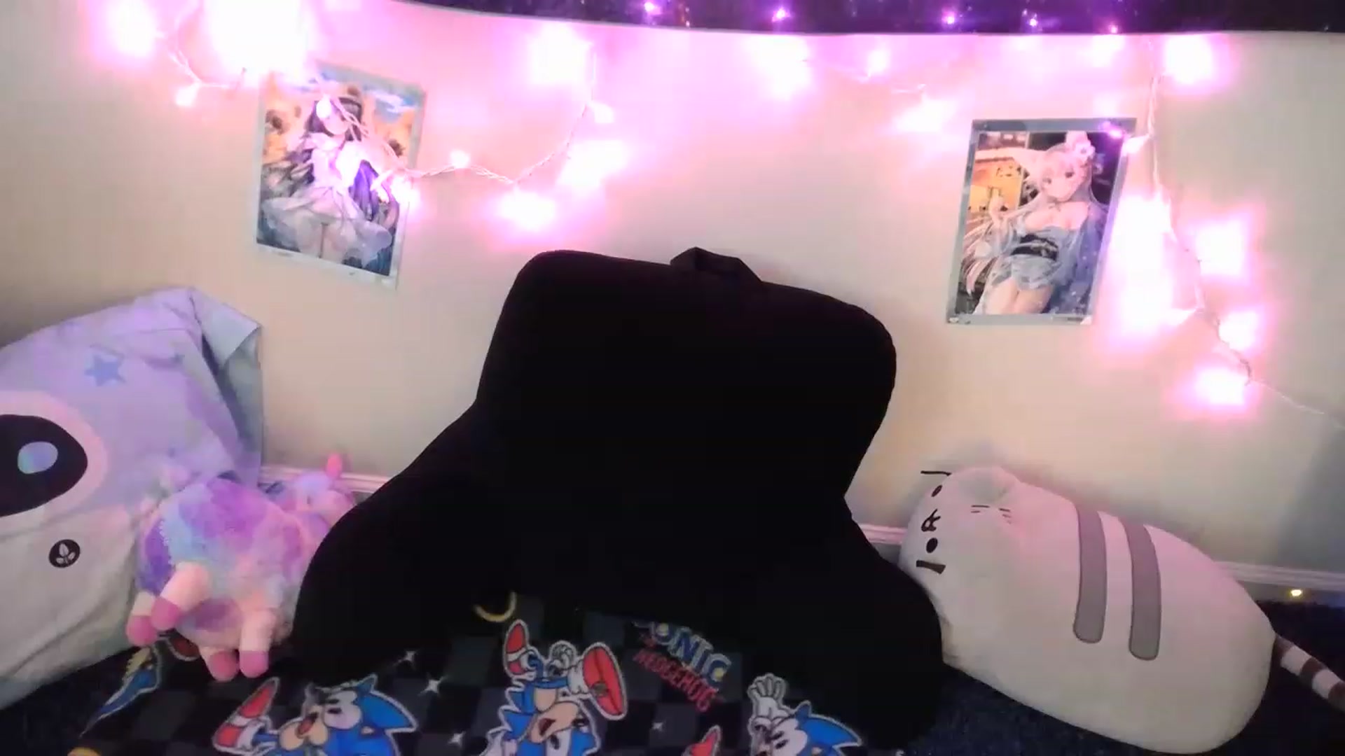 Gallery image thumbnail from BlueBunny_'s myfreecams stream on, 12/20/2022, 15:50 image 3 of 20