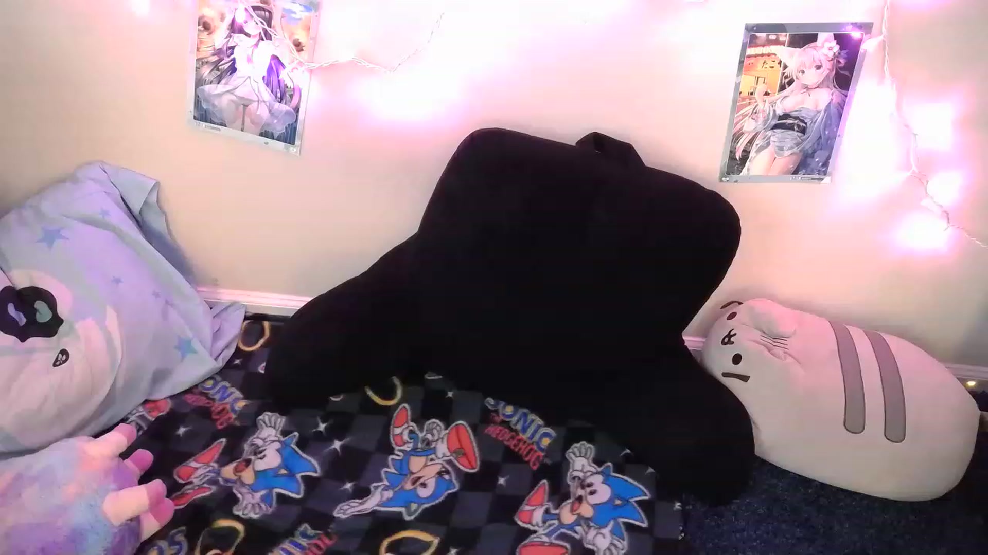 Gallery image thumbnail from BlueBunny_'s myfreecams stream on, 12/20/2022, 16:14 image 14 of 20