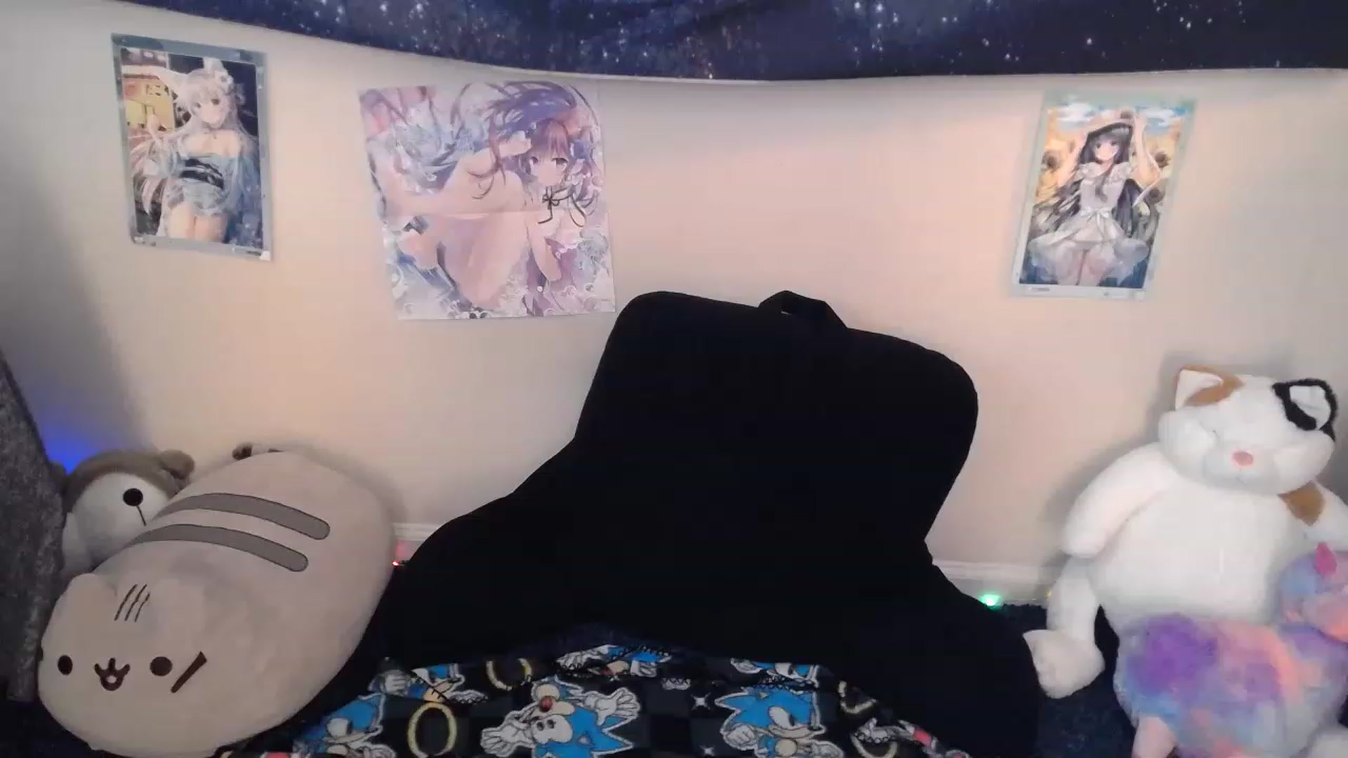 Gallery image thumbnail from BlueBunny_'s myfreecams stream on, 02/18/2023, 20:25 image 14 of 20