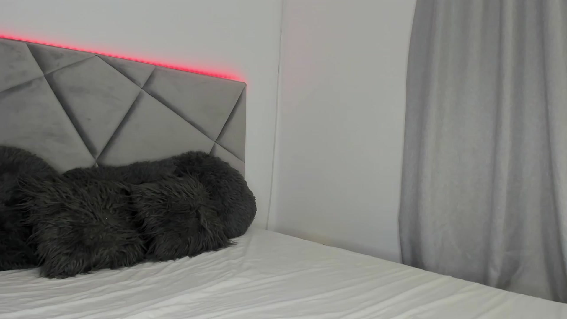 Gallery image thumbnail from BlueEyesLexy's myfreecams stream on, 08/27/2023, 07:46 image 20 of 20