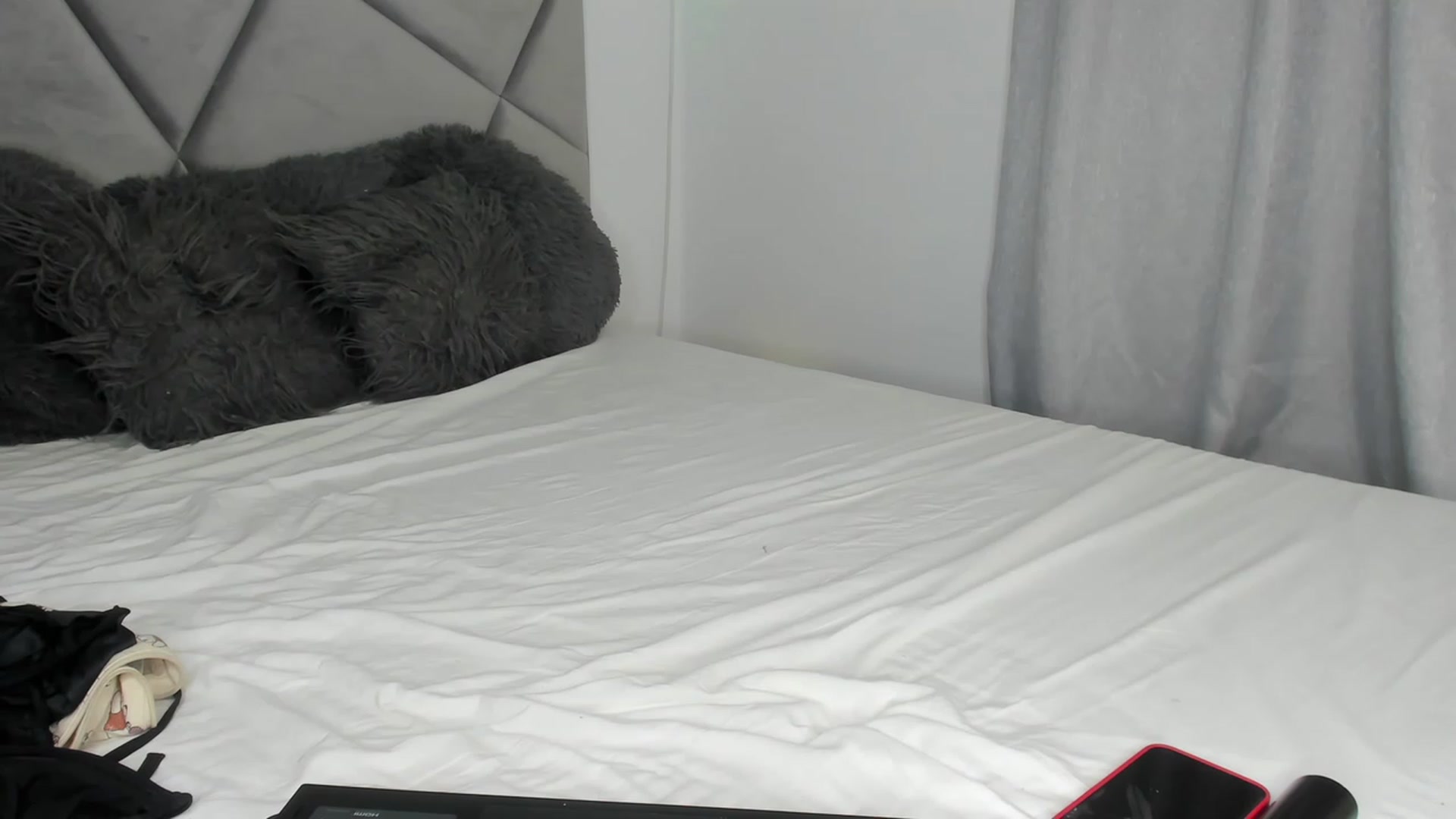 Gallery image thumbnail from BlueEyesLexy's myfreecams stream on, 08/27/2023, 09:06 image 18 of 20