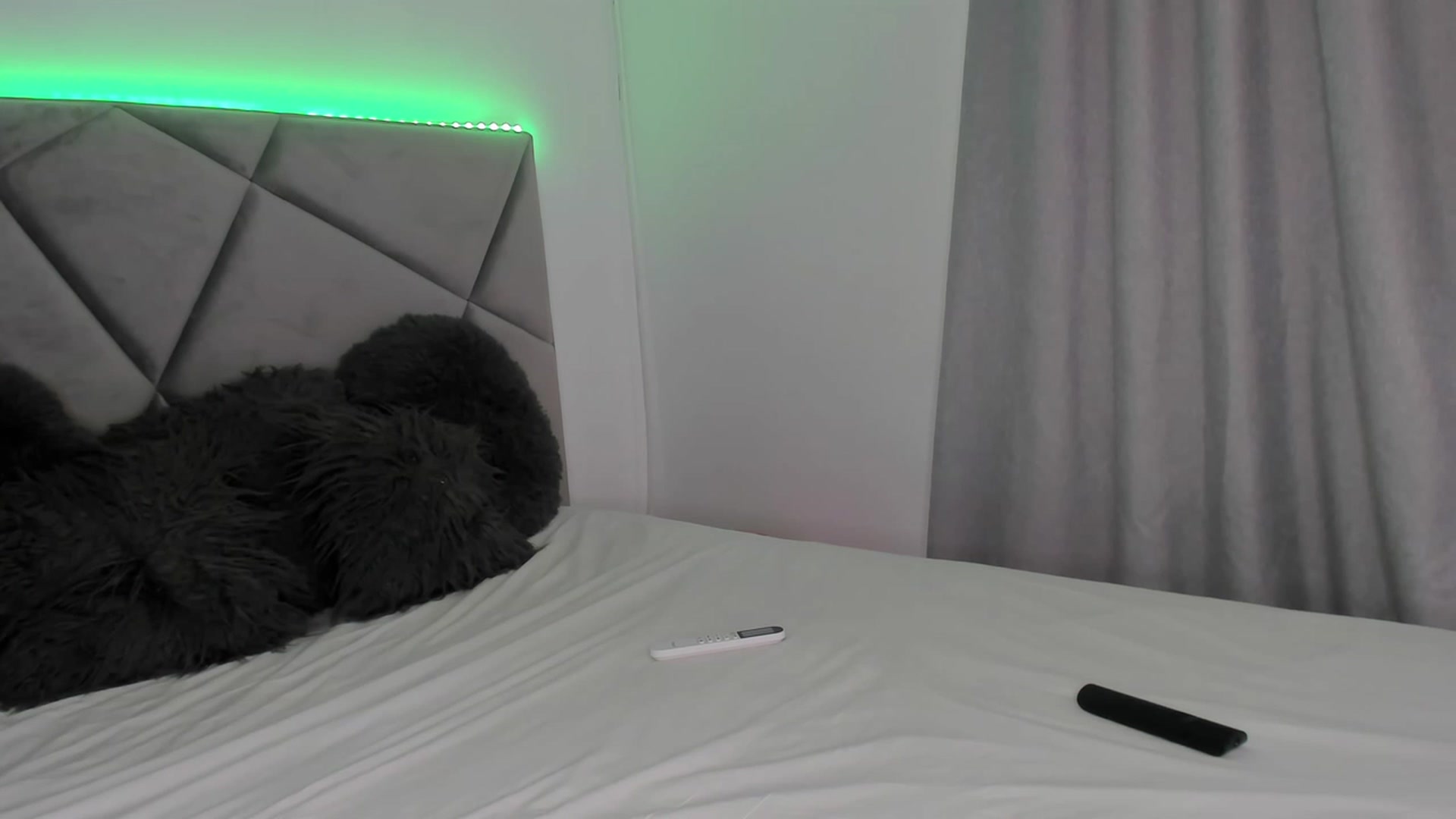 Gallery image thumbnail from BlueEyesLexy's myfreecams stream on, 09/05/2023, 10:53 image 7 of 20