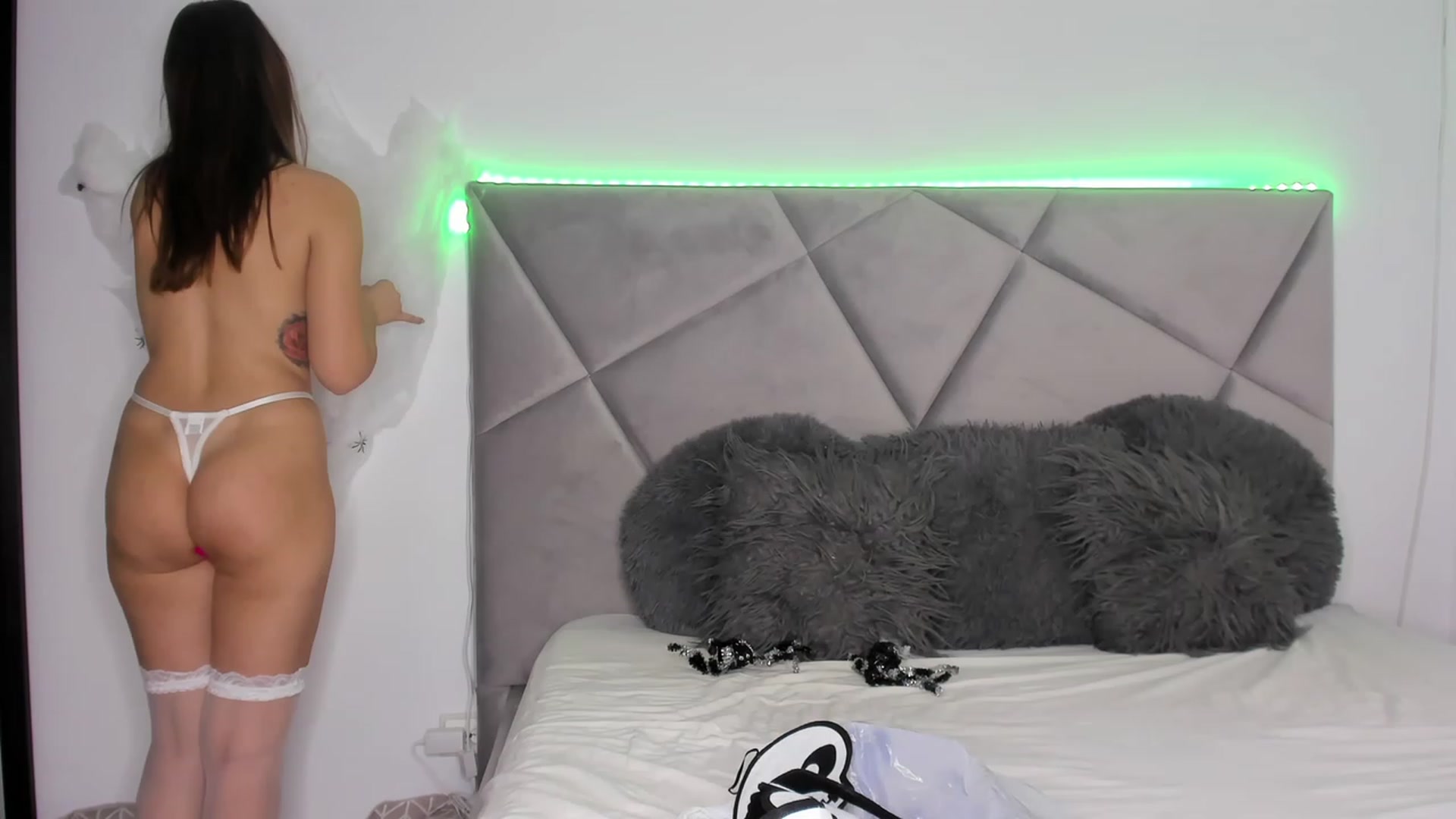 Gallery image thumbnail from BlueEyesLexy's myfreecams stream on, 10/06/2023, 07:00 image 19 of 20