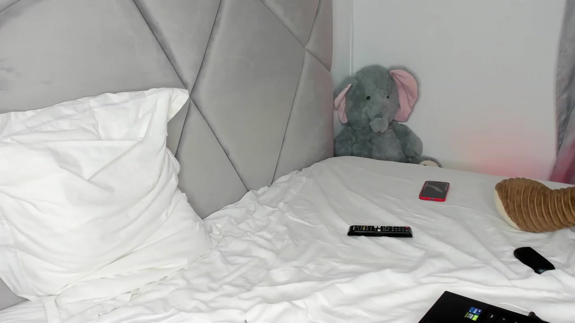 Gallery image thumbnail from BlueEyesLexy's myfreecams stream on, 11/17/2023, 06:48 image 8 of 20