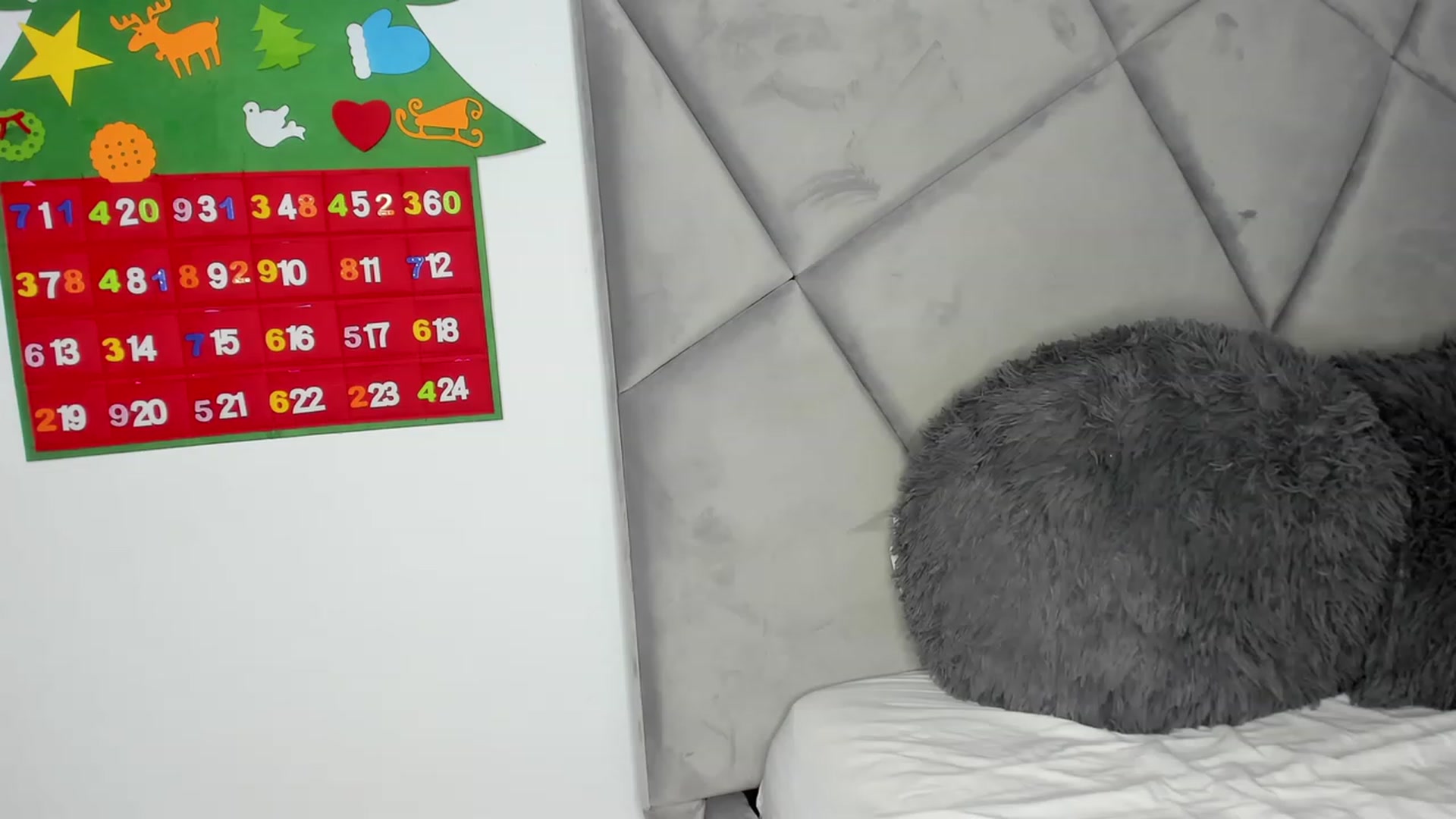 Gallery image thumbnail from BlueEyesLexy's myfreecams stream on, 12/06/2023, 09:31 image 14 of 20