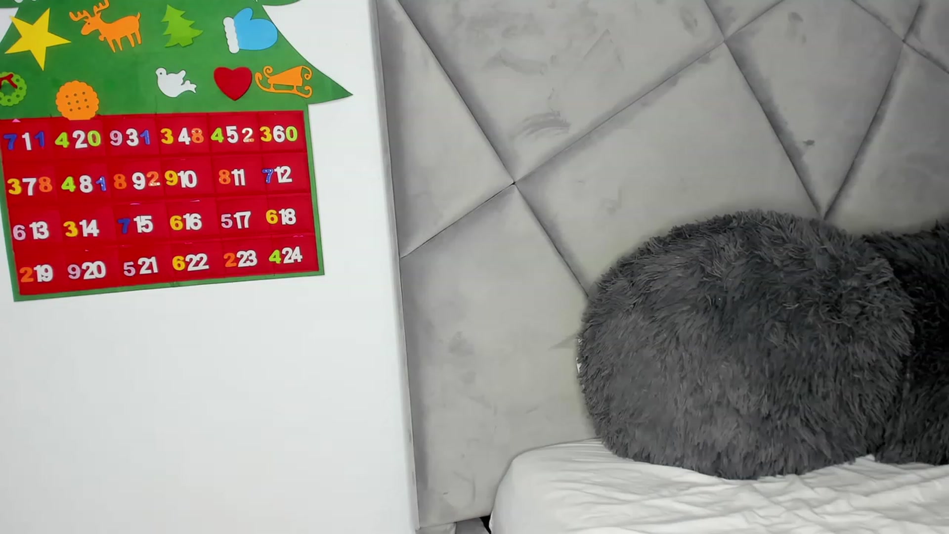 Gallery image thumbnail from BlueEyesLexy's myfreecams stream on, 12/06/2023, 09:31 image 15 of 20