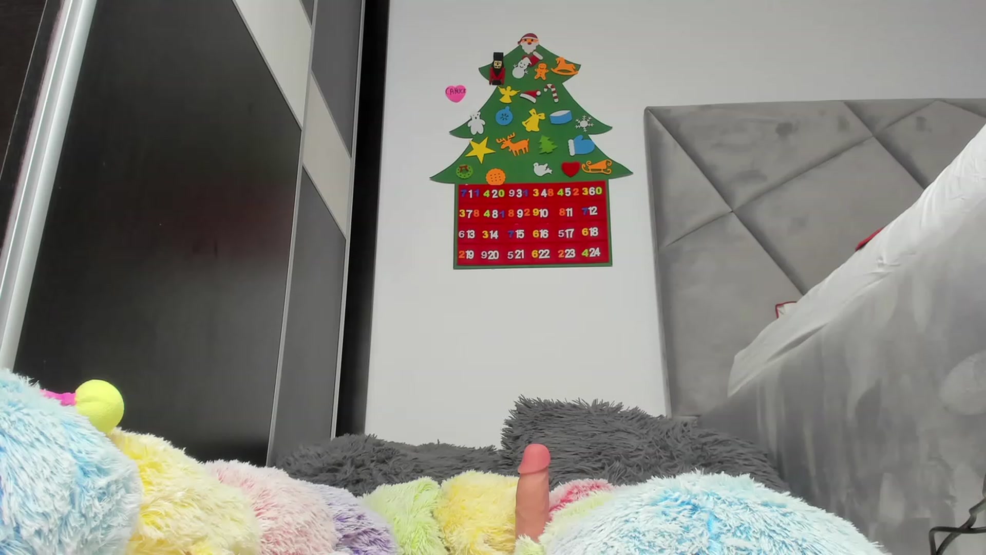 Gallery image thumbnail from BlueEyesLexy's myfreecams stream on, 12/09/2023, 11:50 image 18 of 20