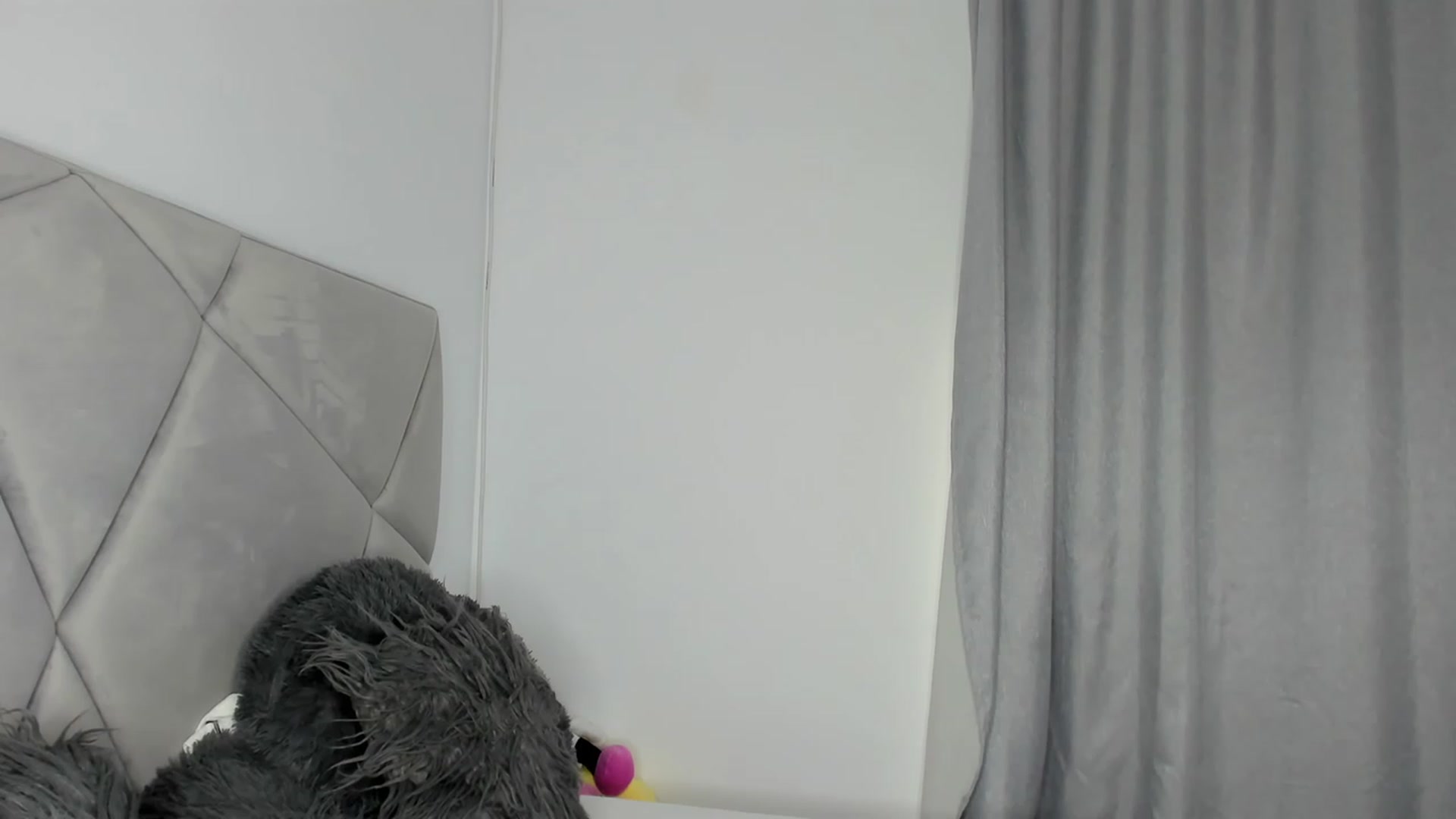 Gallery image thumbnail from BlueEyesLexy's myfreecams stream on, 01/20/2024, 13:21 image 7 of 20