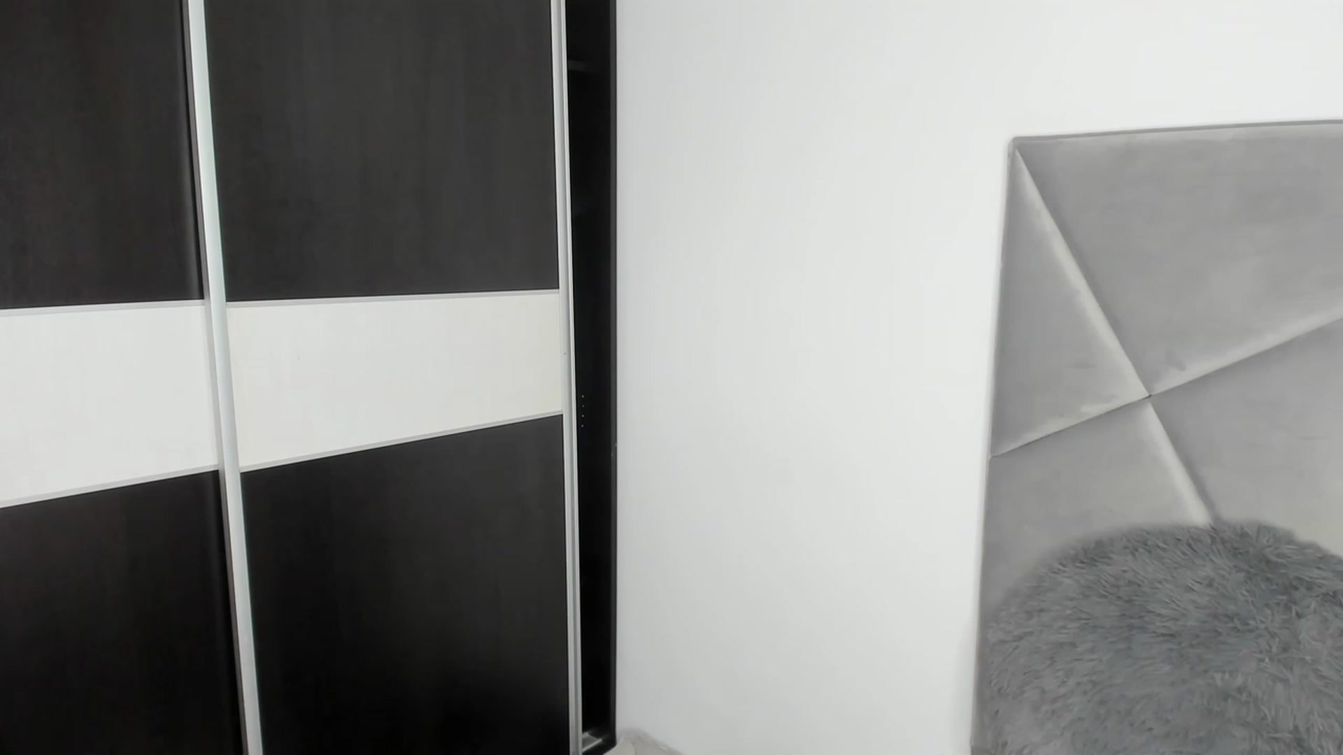 Gallery image thumbnail from BlueEyesLexy's myfreecams stream on, 01/28/2024, 10:56 image 15 of 20