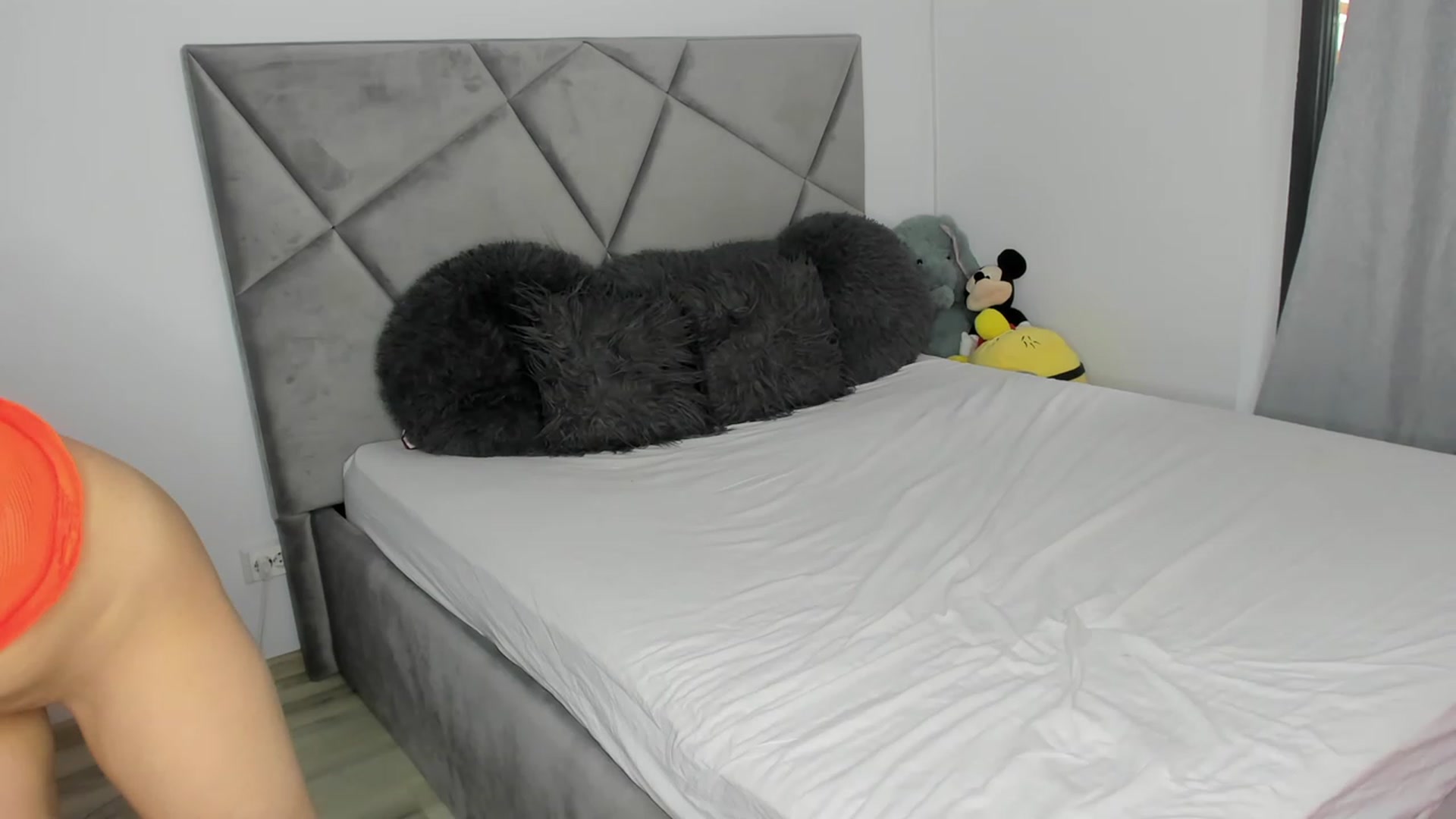 Gallery image thumbnail from BlueEyesLexy's myfreecams stream on, 02/09/2024, 15:05 image 18 of 20