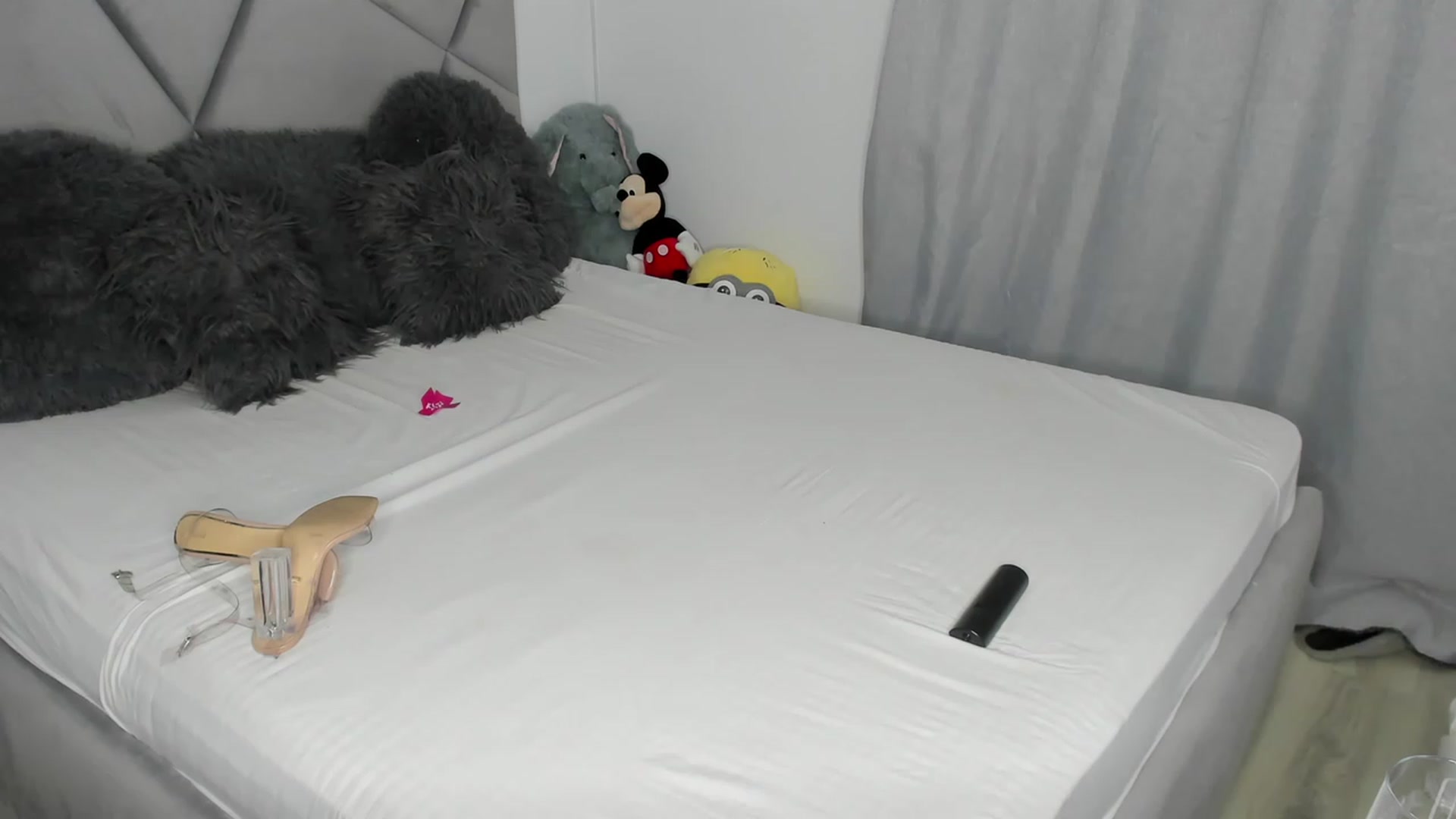 Gallery image thumbnail from BlueEyesLexy's myfreecams stream on, 02/10/2024, 17:36 image 4 of 20