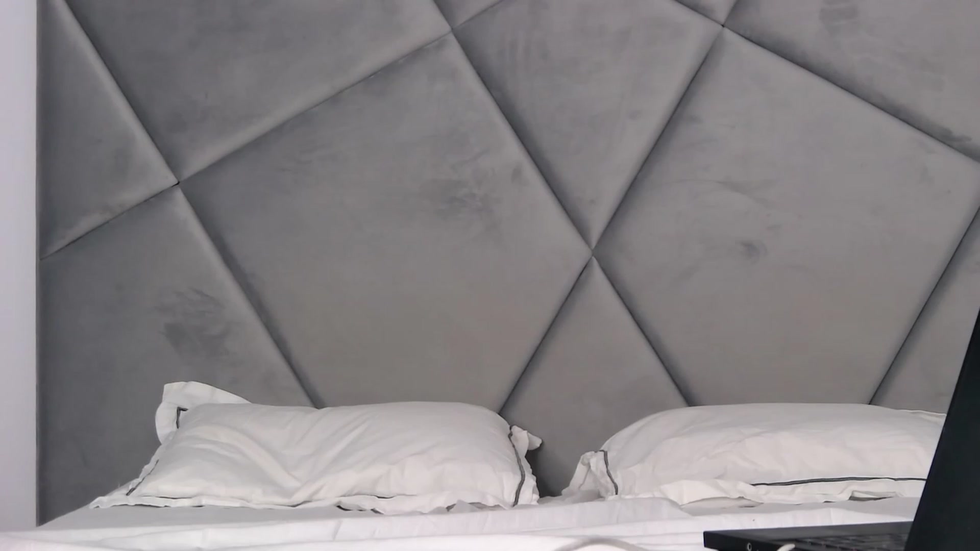 Gallery image thumbnail from BlueEyesLexy's myfreecams stream on, 02/24/2024, 18:52 image 8 of 20