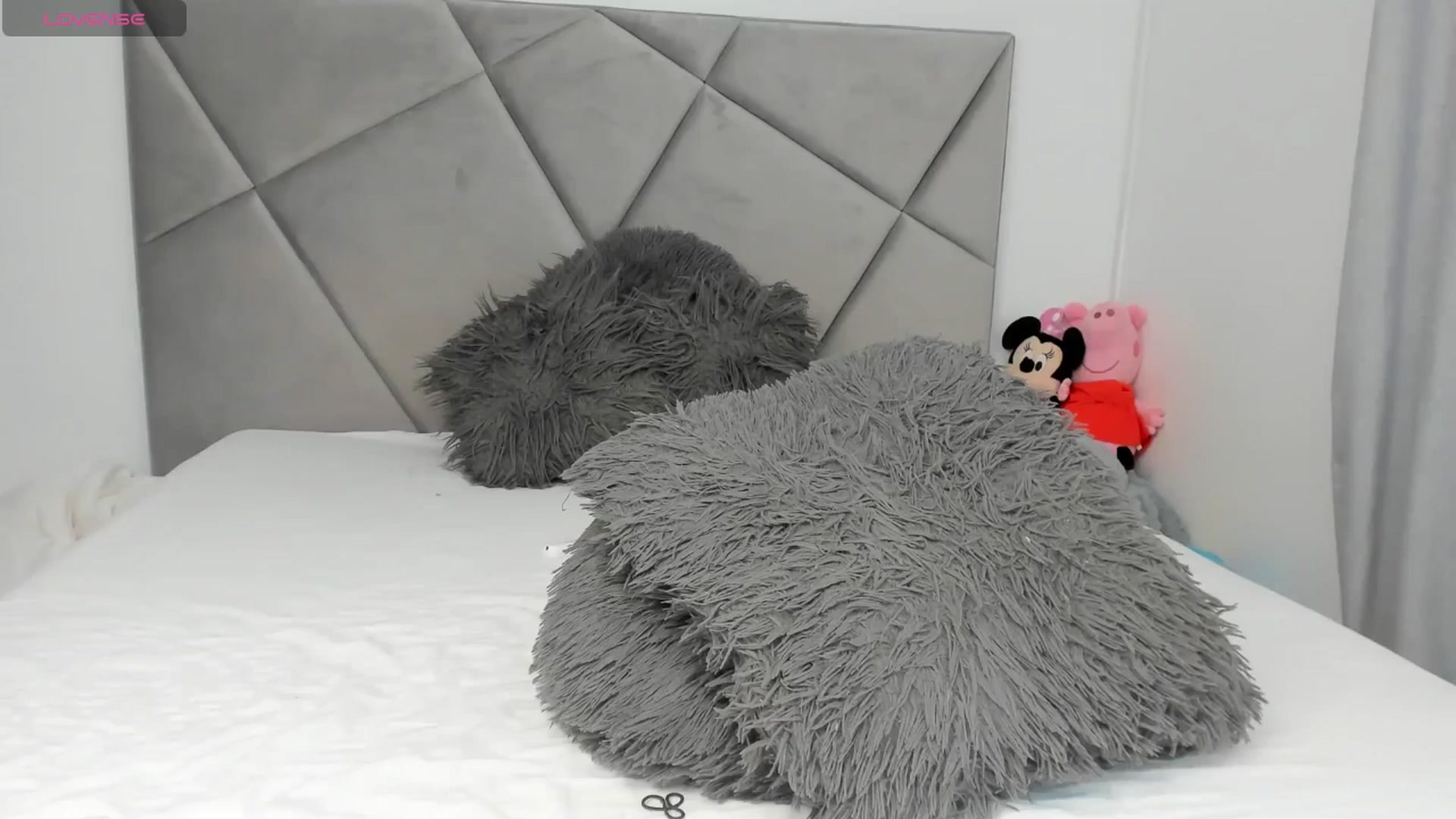 Gallery image thumbnail from BlueEyesLexy's myfreecams stream on, 08/03/2024, 07:51 image 12 of 20