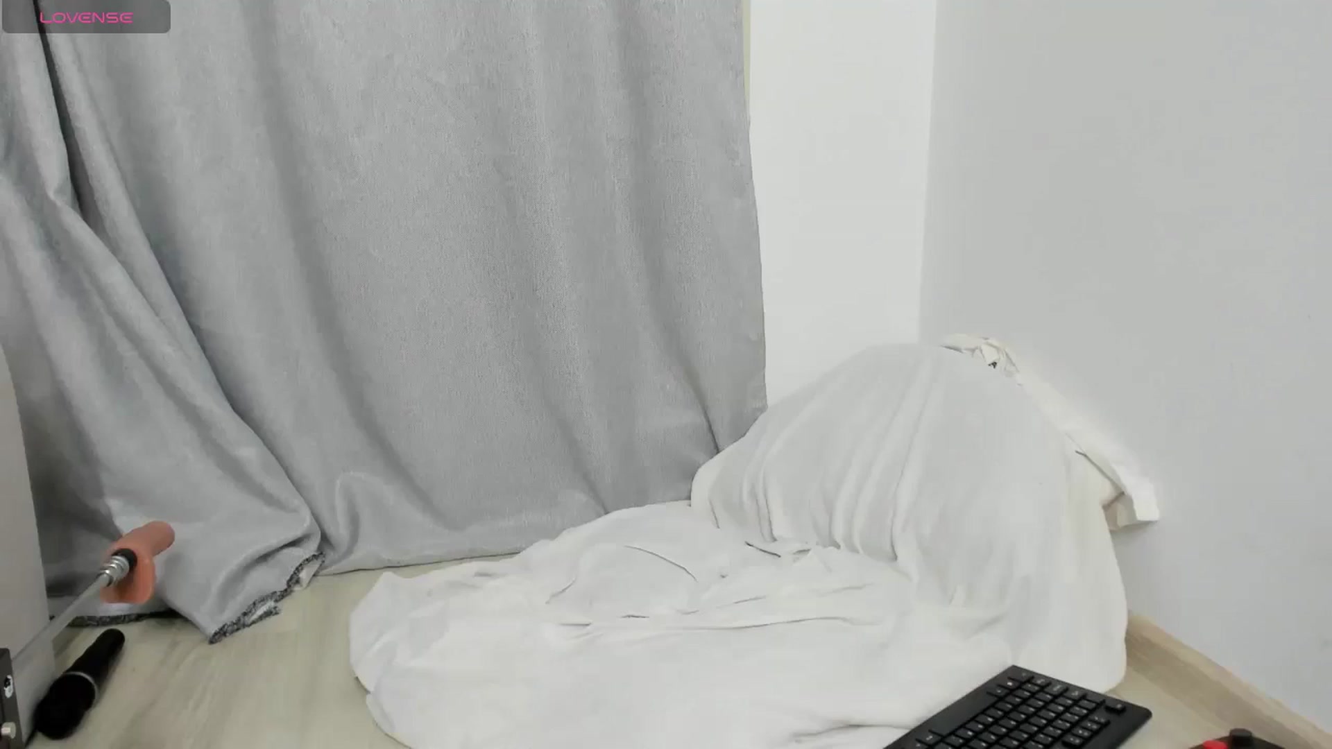 Gallery image thumbnail from BlueEyesLexy's myfreecams stream on, 09/01/2024, 08:11 image 20 of 20