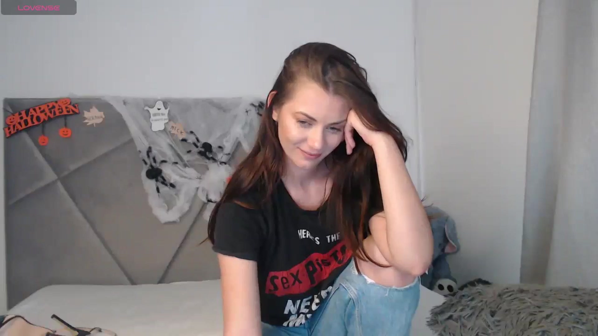 Gallery image thumbnail from BlueEyesLexy's myfreecams stream on, 10/28/2024, 13:38 image 6 of 20