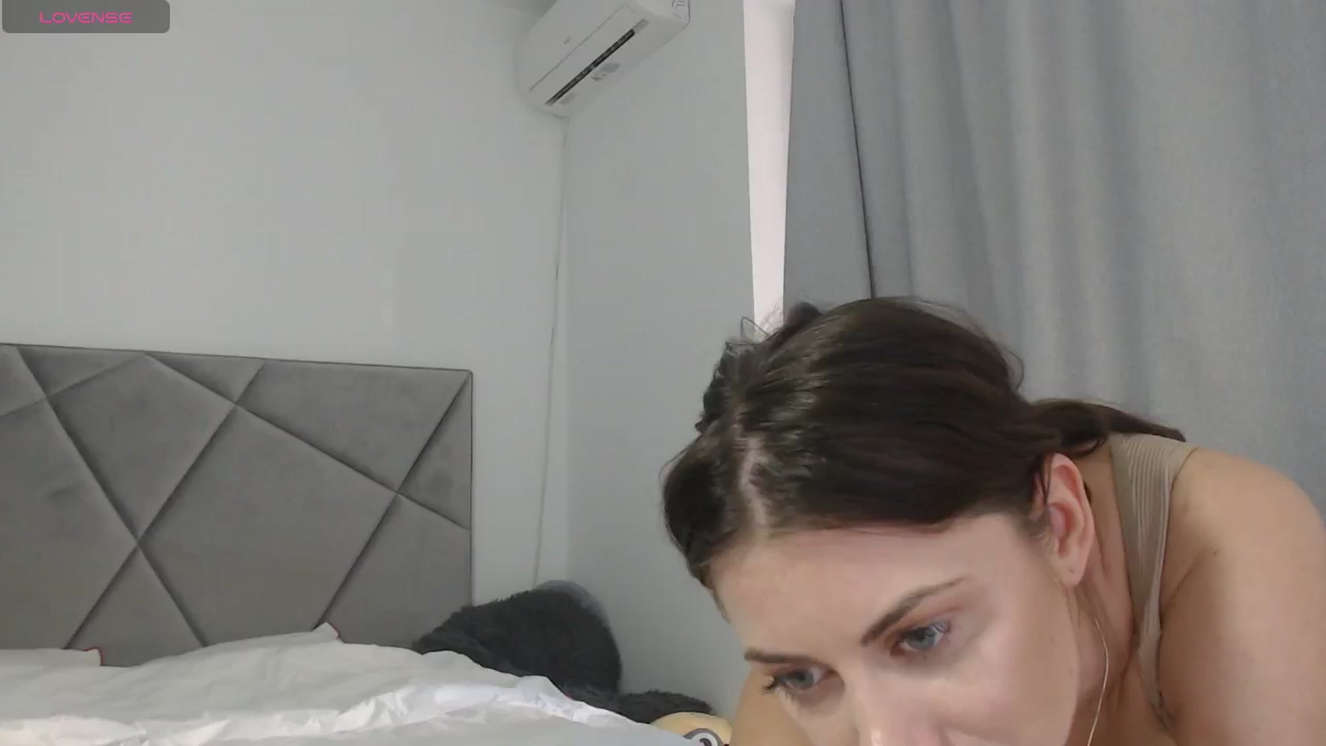 Gallery image thumbnail from BlueEyesLexy's myfreecams stream on, 11/17/2024, 12:44 image 19 of 20