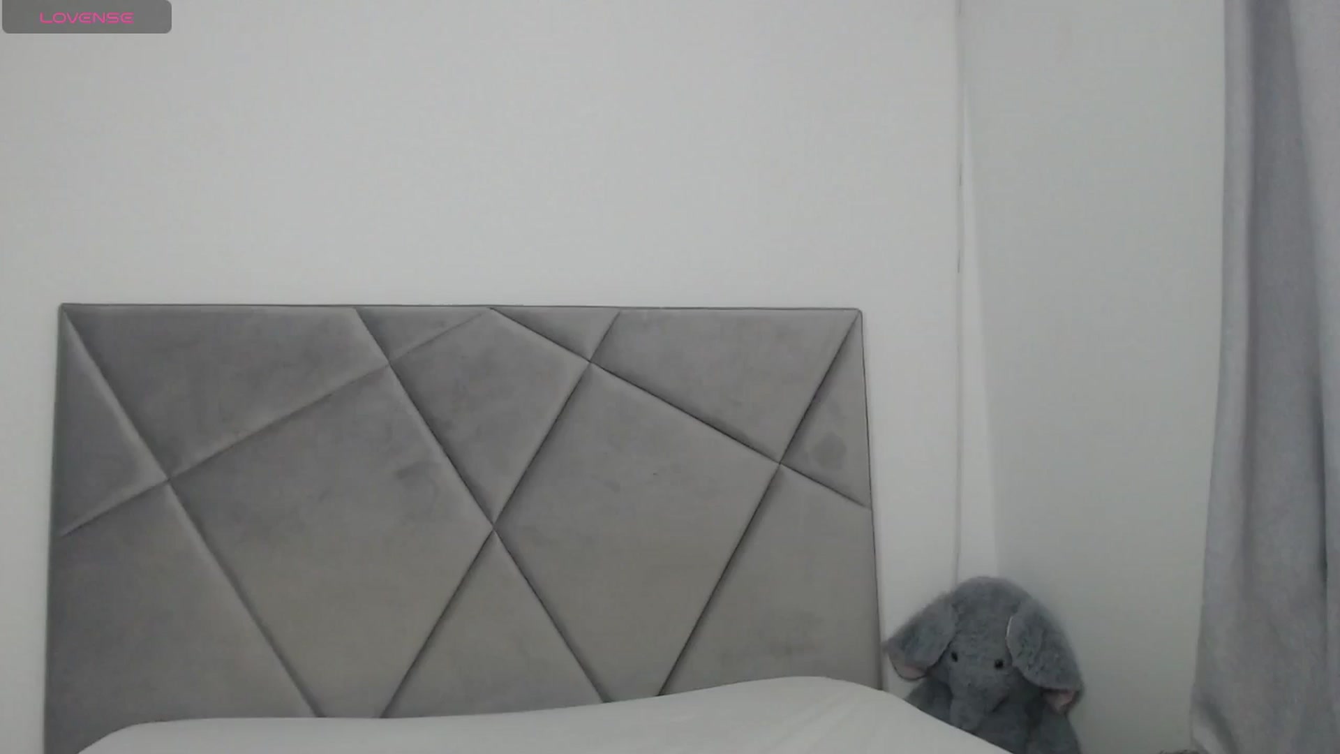 Gallery image thumbnail from BlueEyesLexy's myfreecams stream on, 11/19/2024, 11:19 image 18 of 20
