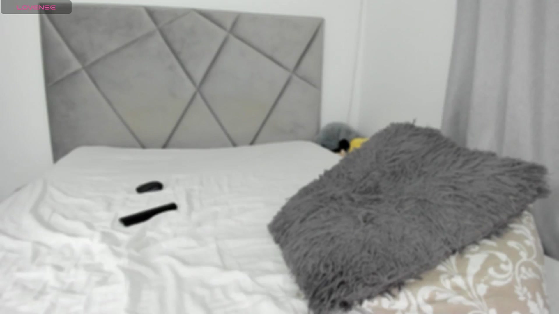 Gallery image thumbnail from BlueEyesLexy's myfreecams stream on, 12/03/2024, 11:26 image 13 of 20