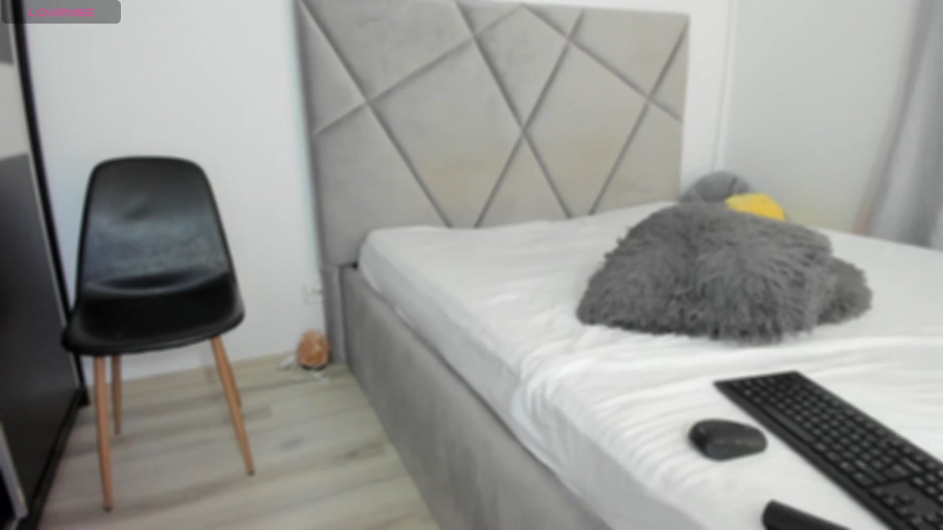Gallery image thumbnail from BlueEyesLexy's myfreecams stream on, 12/13/2024, 12:24 image 8 of 20