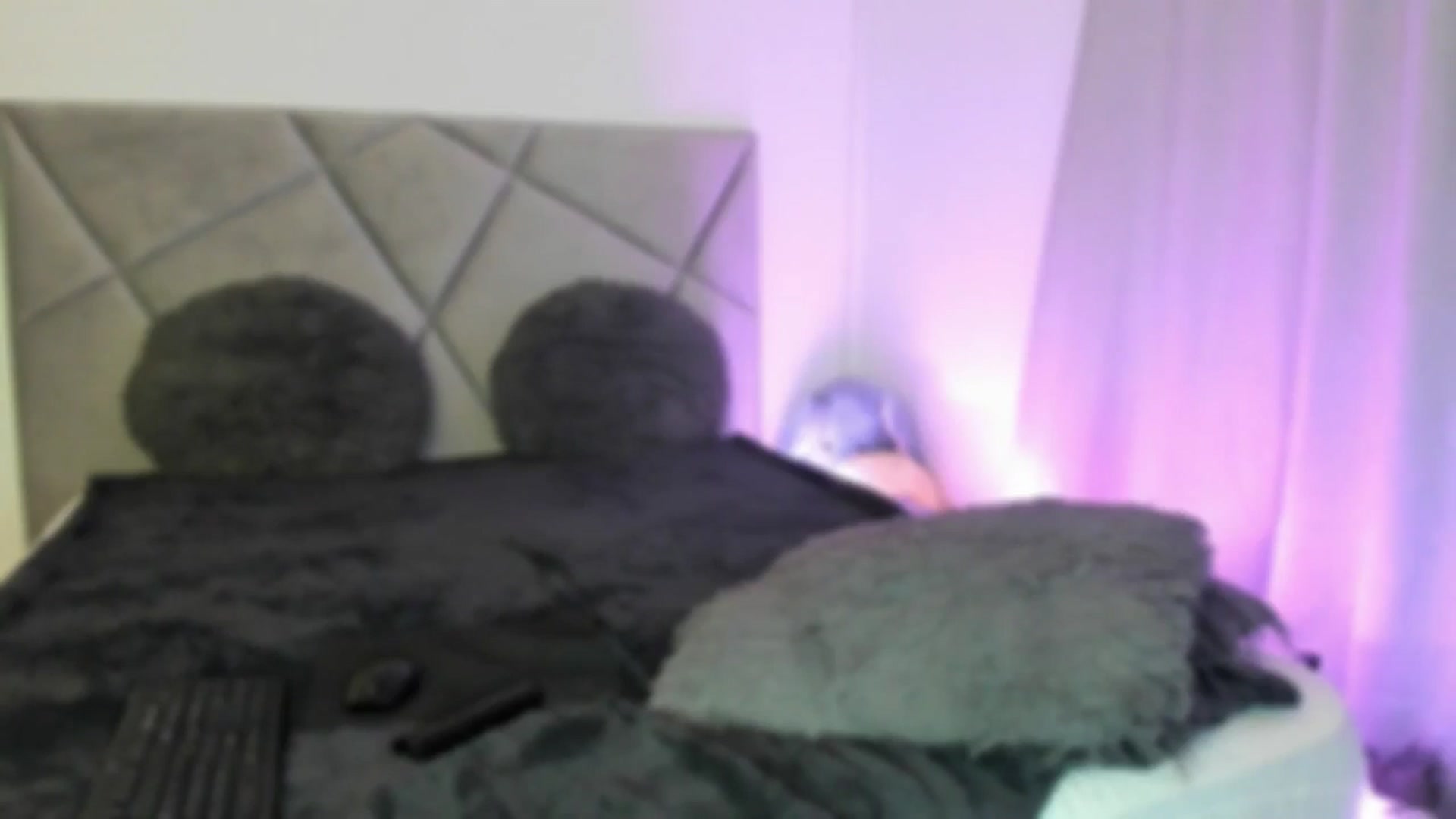 Gallery image thumbnail from BlueEyesLexy's myfreecams stream on, 01/06/2025, 17:08 image 20 of 20