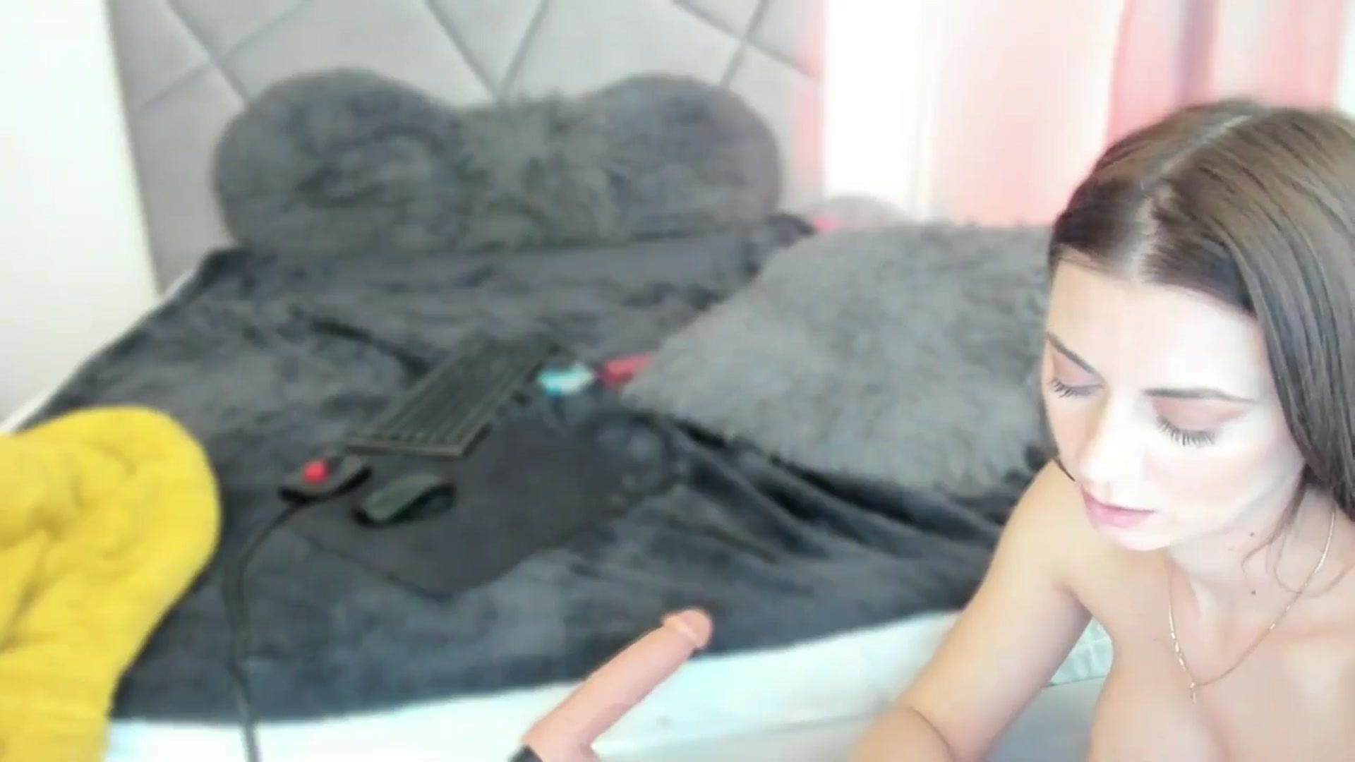 Gallery image thumbnail from BlueEyesLexy's myfreecams stream on, 01/14/2025, 11:44 image 17 of 20