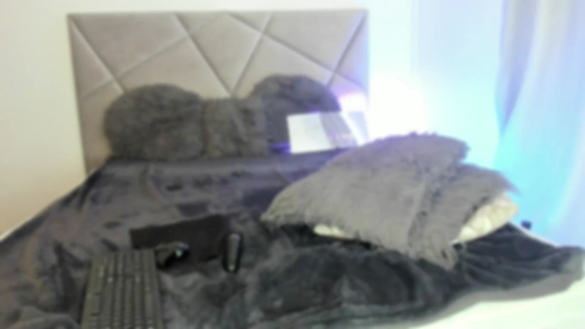 Gallery image thumbnail from BlueEyesLexy's myfreecams stream on, 01/16/2025, 13:20 image 12 of 20