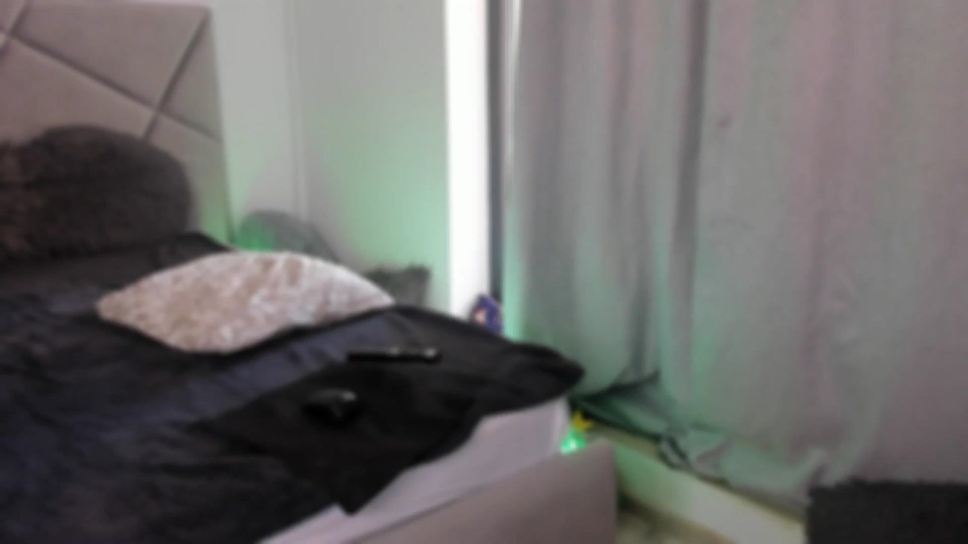 Gallery image thumbnail from BlueEyesLexy's myfreecams stream on, 01/18/2025, 13:24 image 9 of 20