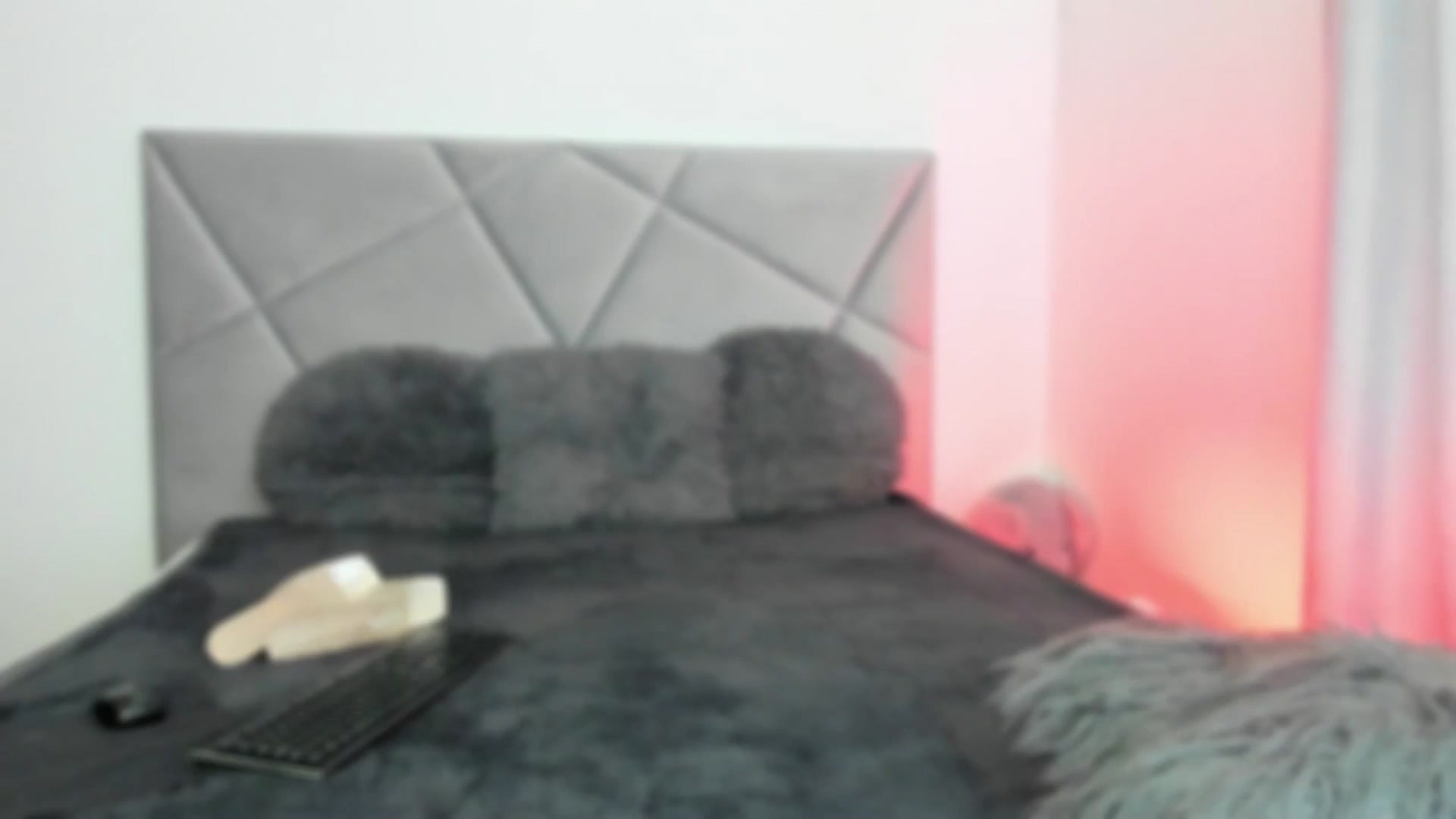 Gallery image thumbnail from BlueEyesLexy's myfreecams stream on, 03/04/2025, 12:39 image 10 of 20