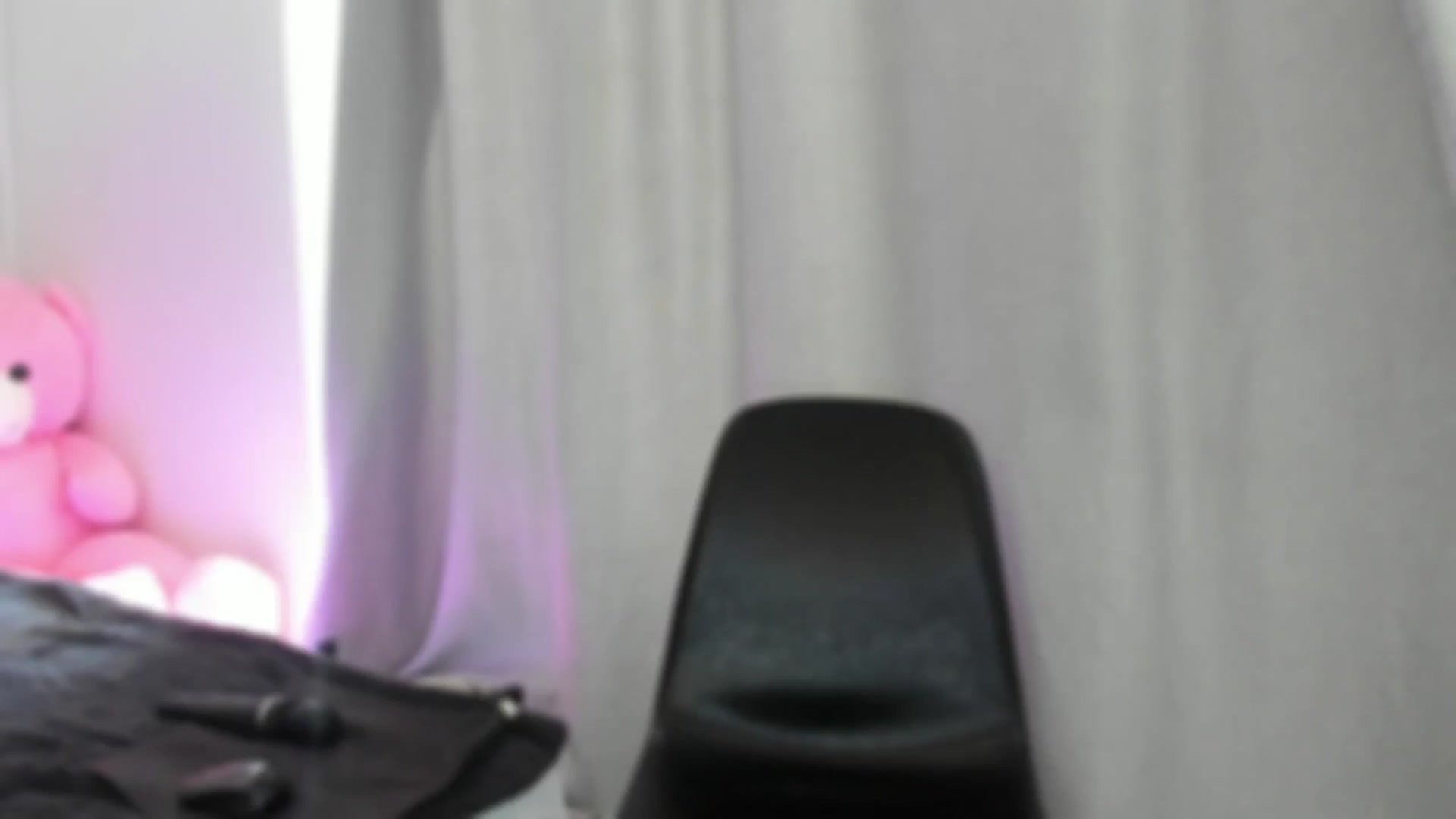 Gallery image thumbnail from BlueEyesLexy's myfreecams stream on, 03/09/2025, 10:23 image 14 of 20