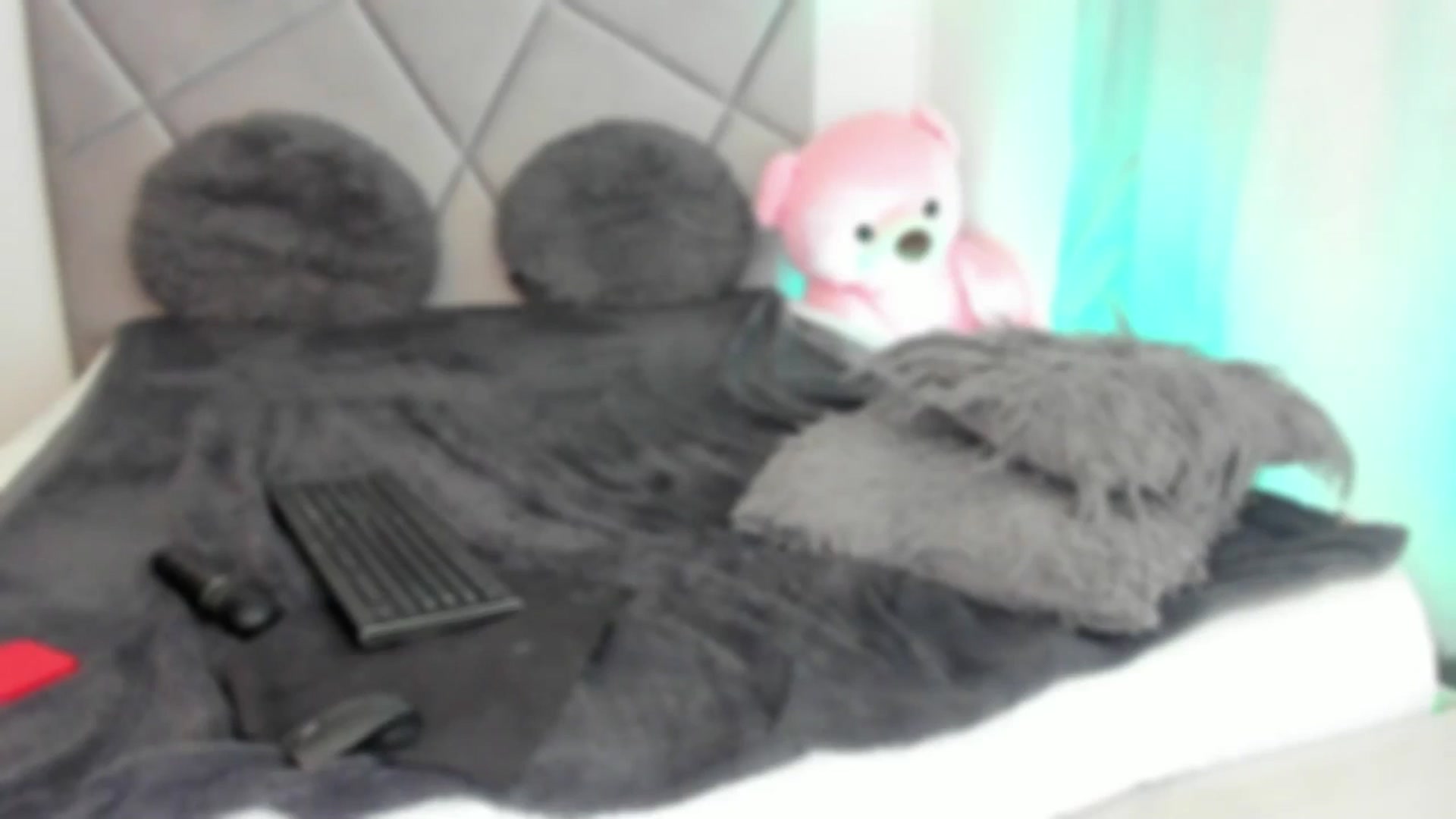 Gallery image thumbnail from BlueEyesLexy's myfreecams stream on, 03/12/2025, 09:37 image 19 of 20