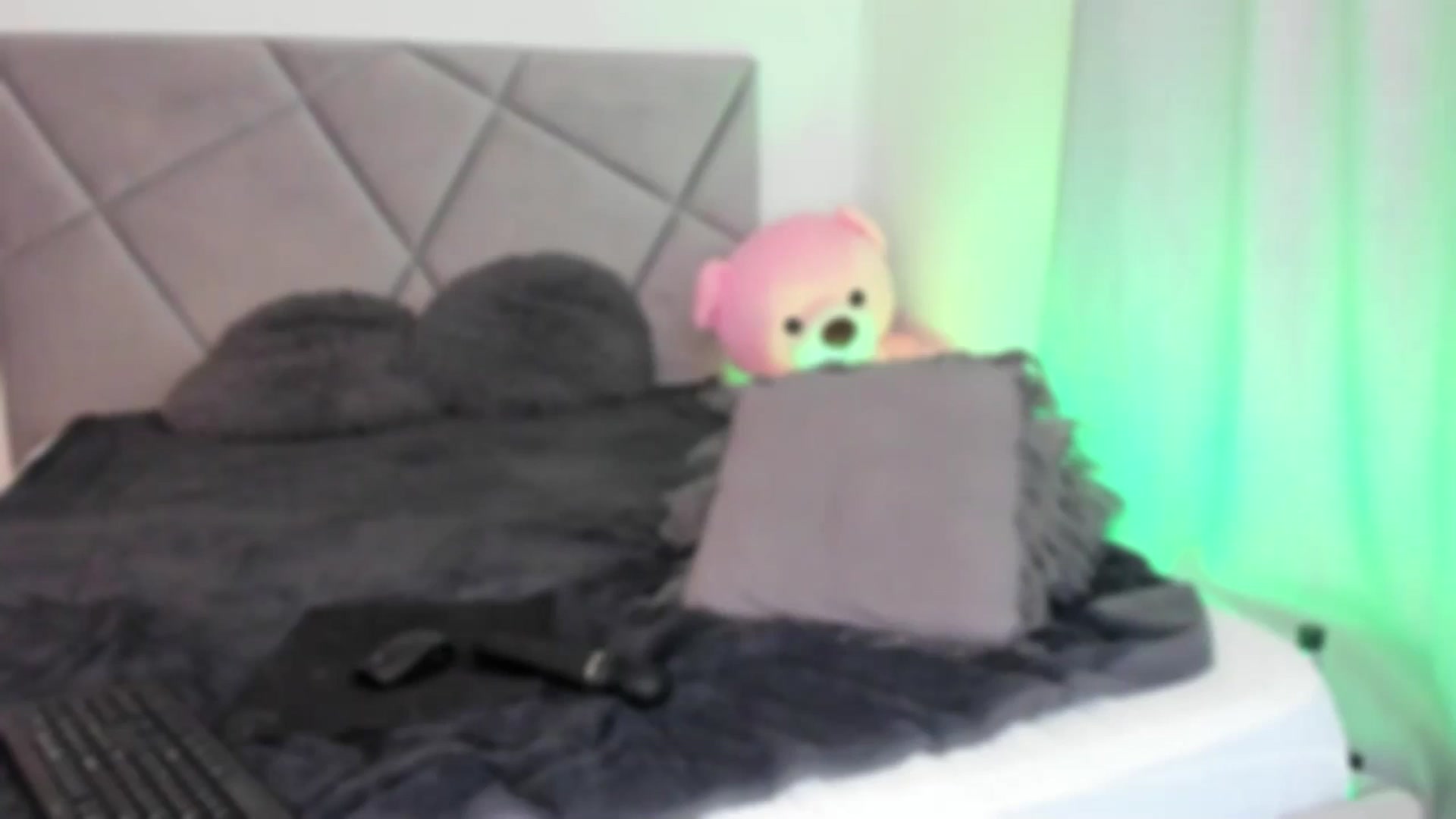 Gallery image thumbnail from BlueEyesLexy's myfreecams stream on, 03/13/2025, 09:21 image 7 of 20