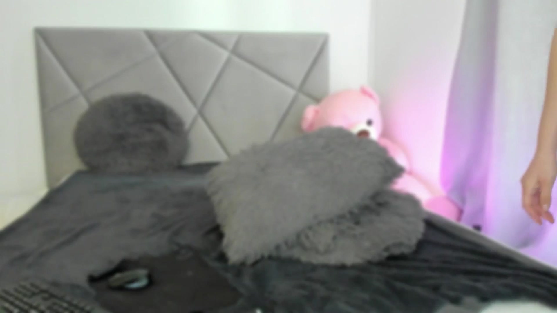 Gallery image thumbnail from BlueEyesLexy's myfreecams stream on, 03/14/2025, 10:31 image 16 of 20