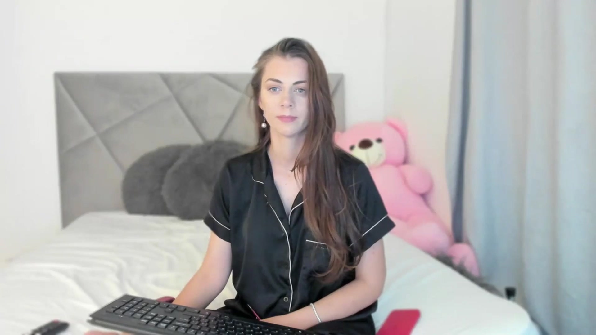 Gallery image thumbnail from BlueEyesLexy's myfreecams stream on, 06/18/2025, 12:51 image 20 of 20