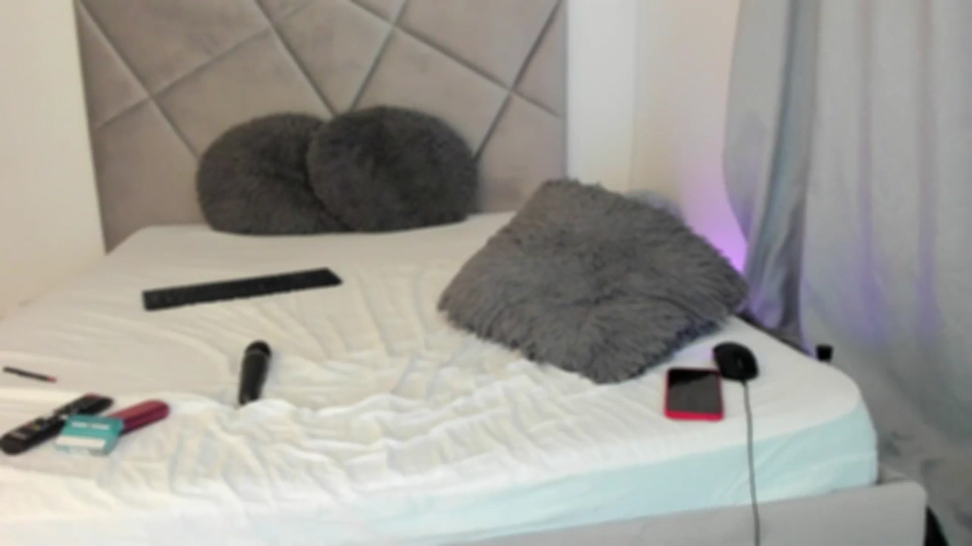 Gallery image thumbnail from BlueEyesLexy's myfreecams stream on, 06/18/2025, 12:51 image 15 of 20