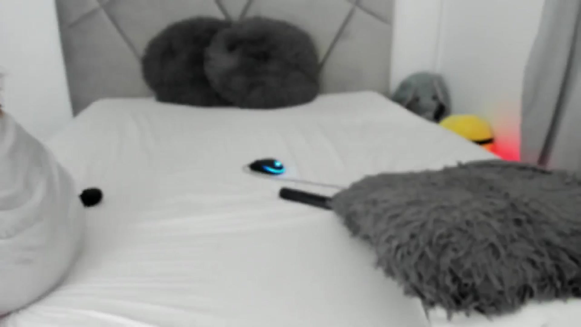 Gallery image thumbnail from BlueEyesLexy's myfreecams stream on, 06/21/2025, 07:52 image 19 of 20