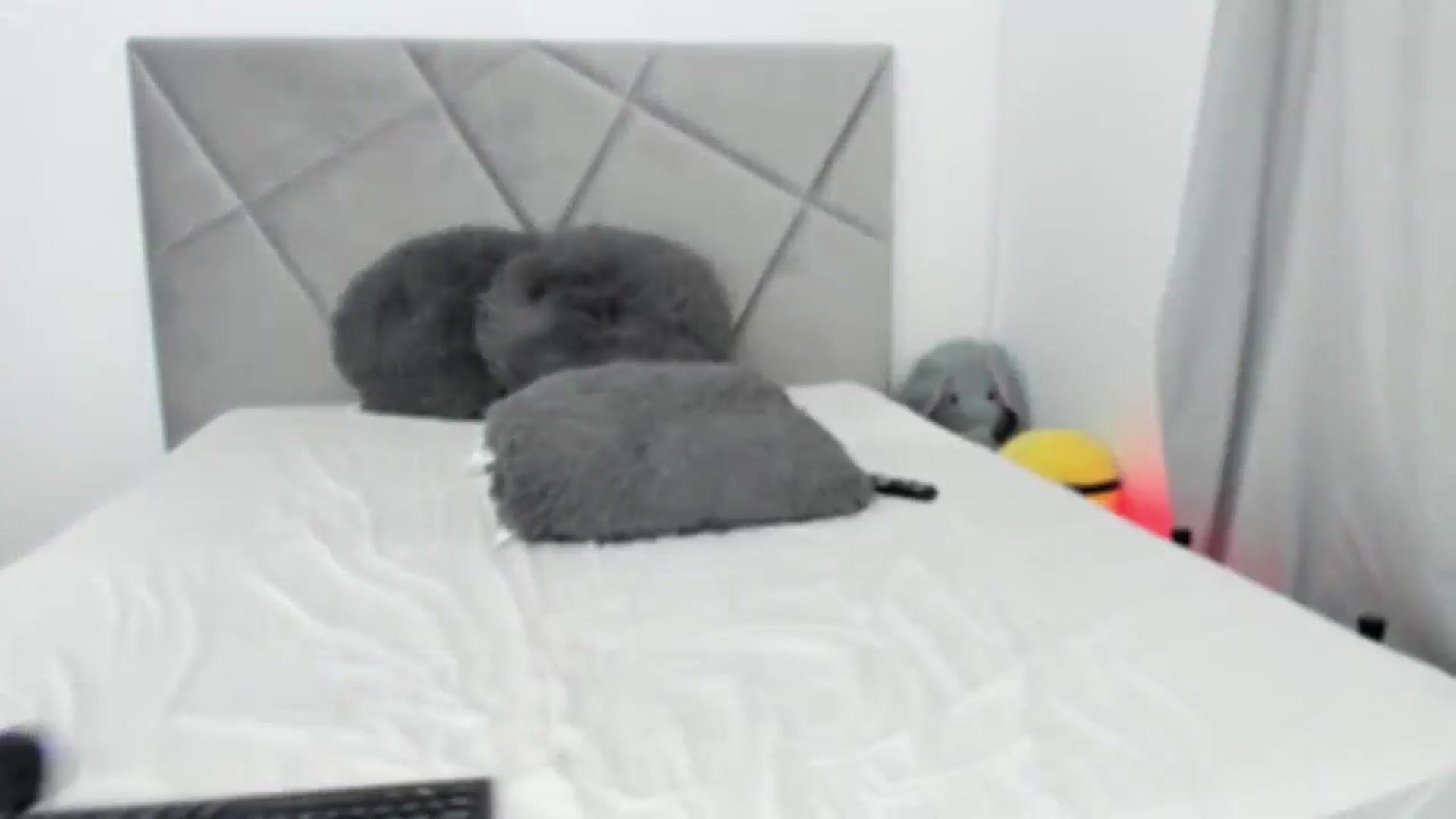 Gallery image thumbnail from BlueEyesLexy's myfreecams stream on, 06/21/2025, 11:35 image 6 of 20