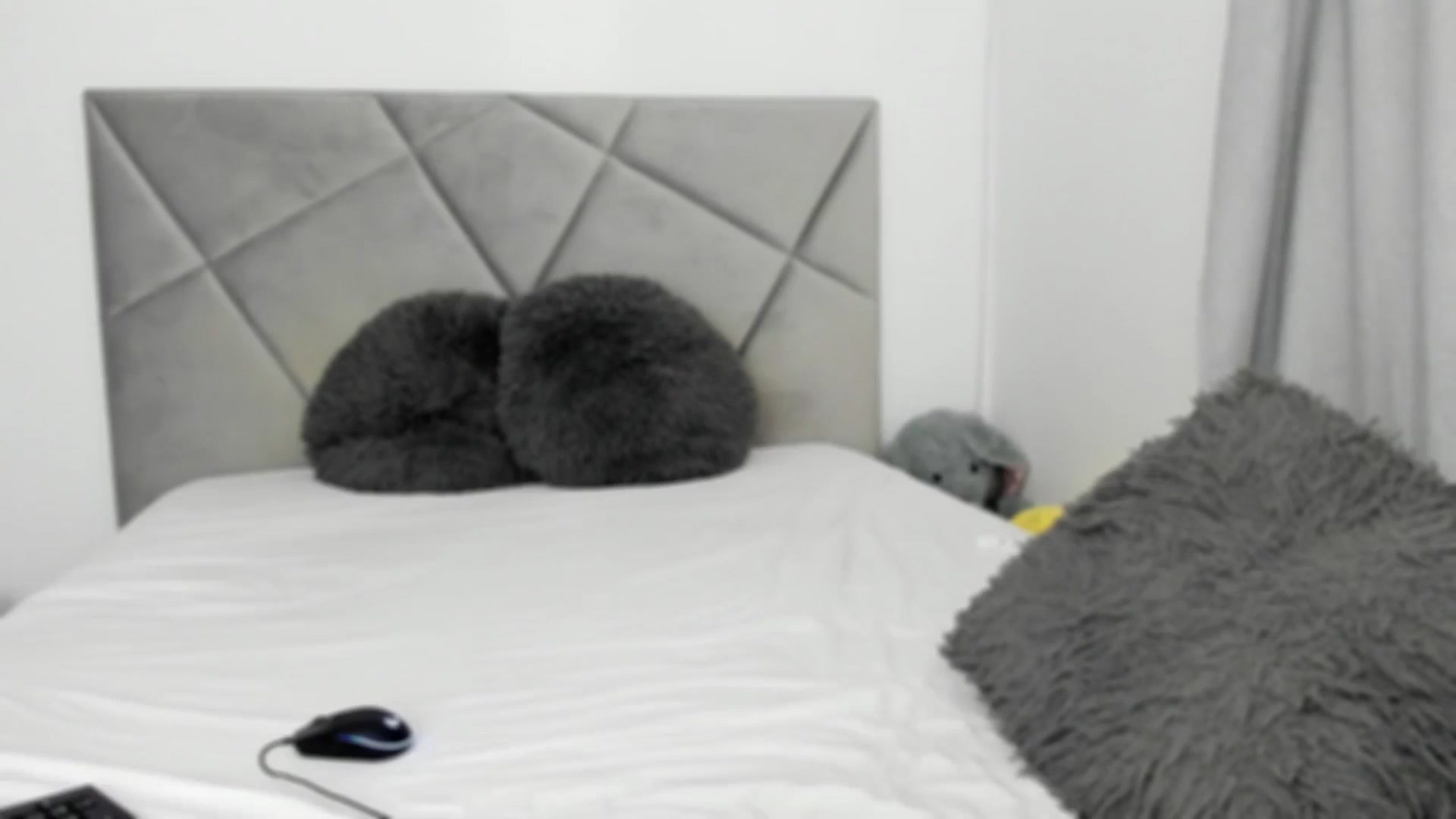 Gallery image thumbnail from BlueEyesLexy's myfreecams stream on, 06/22/2025, 08:33 image 7 of 20