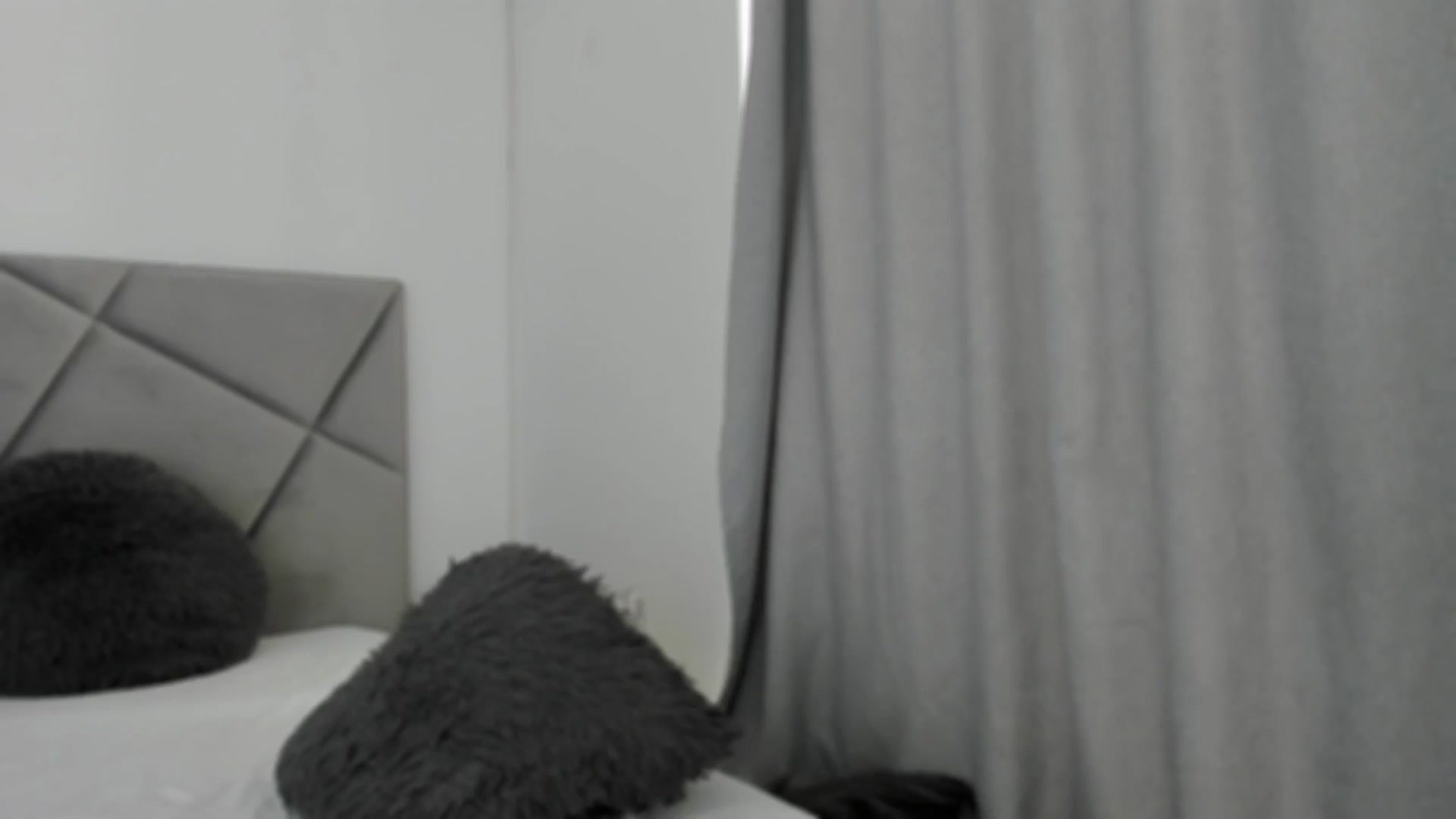 Gallery image thumbnail from BlueEyesLexy's myfreecams stream on, 06/22/2025, 10:45 image 1 of 20