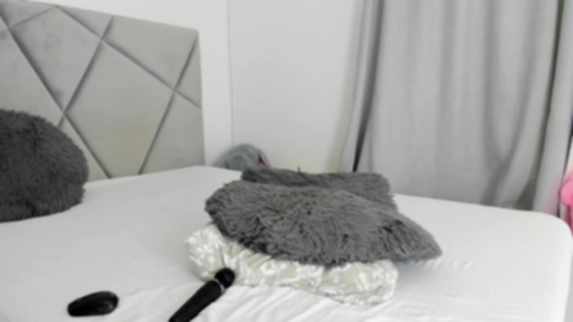 Gallery image thumbnail from BlueEyesLexy's myfreecams stream on, 07/01/2025, 09:55 image 7 of 20
