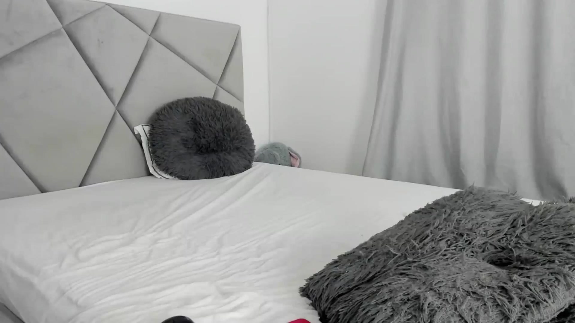 Gallery image thumbnail from BlueEyesLexy's myfreecams stream on, 07/17/2025, 11:41 image 13 of 20