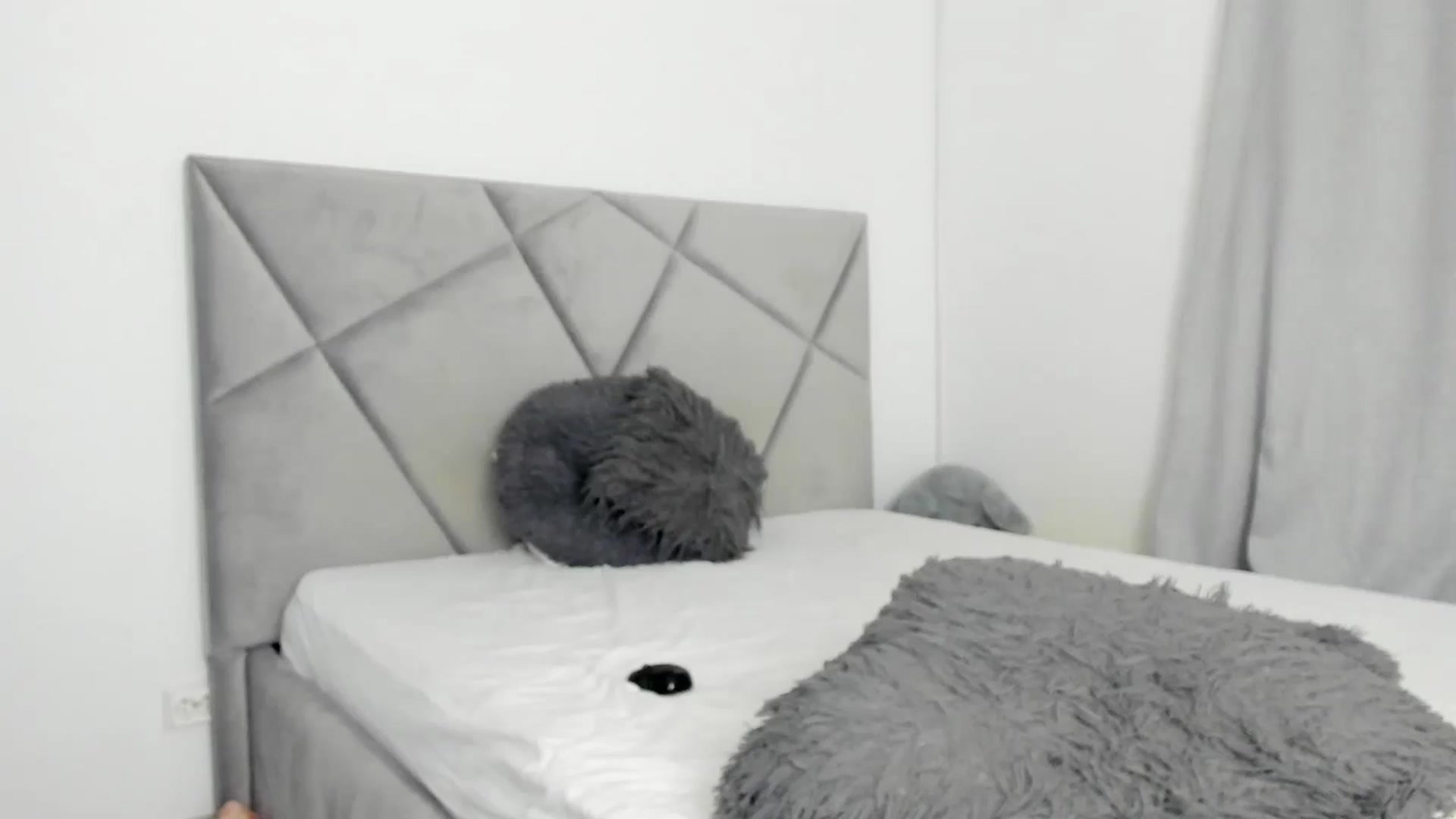 Gallery image thumbnail from BlueEyesLexy's myfreecams stream on, 07/19/2025, 12:35 image 14 of 20