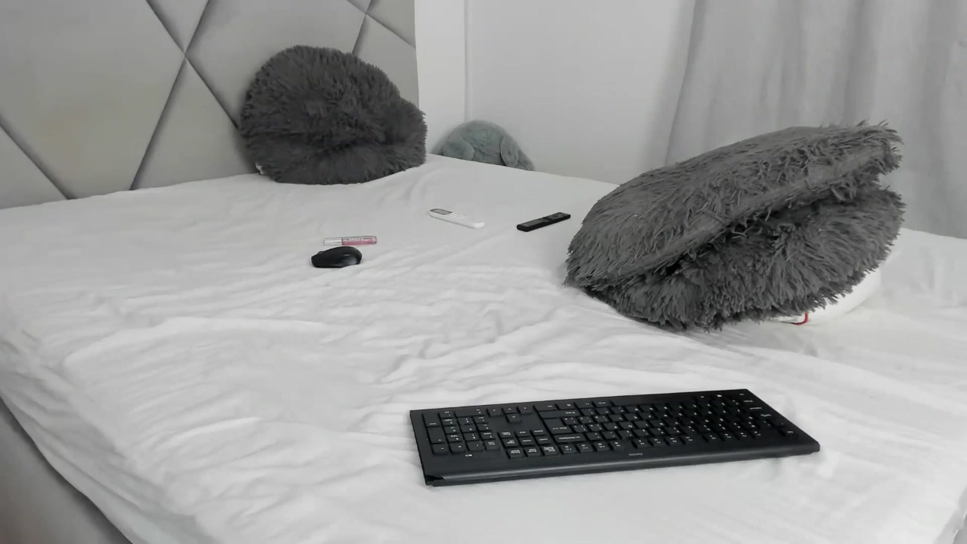 Gallery image thumbnail from BlueEyesLexy's myfreecams stream on, 07/24/2025, 12:06 image 6 of 20